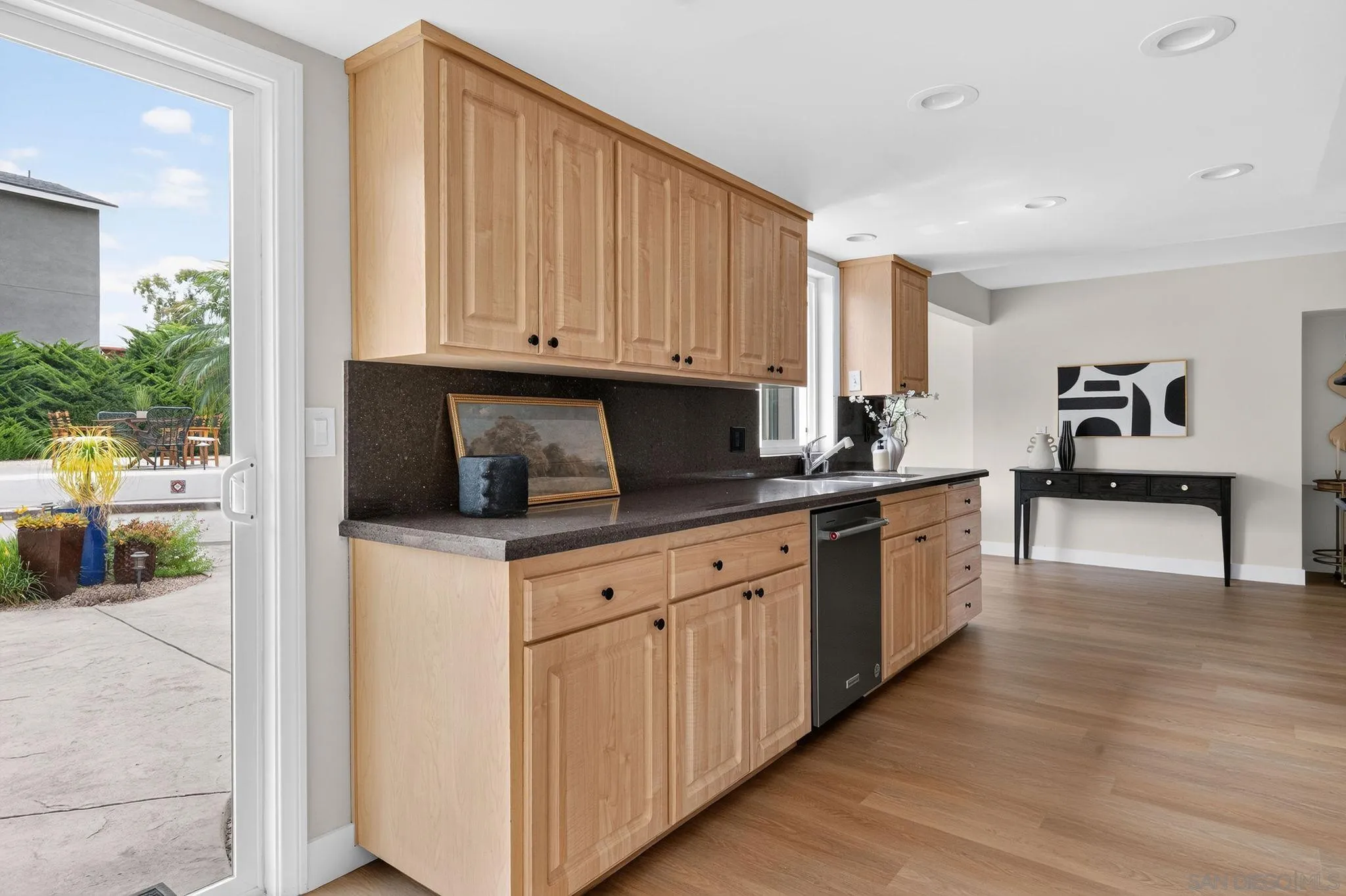 https://cdn.realtyfeed.com/cdn/127/260019946/0df6786889db0199bc6ac883a9377b23.webp