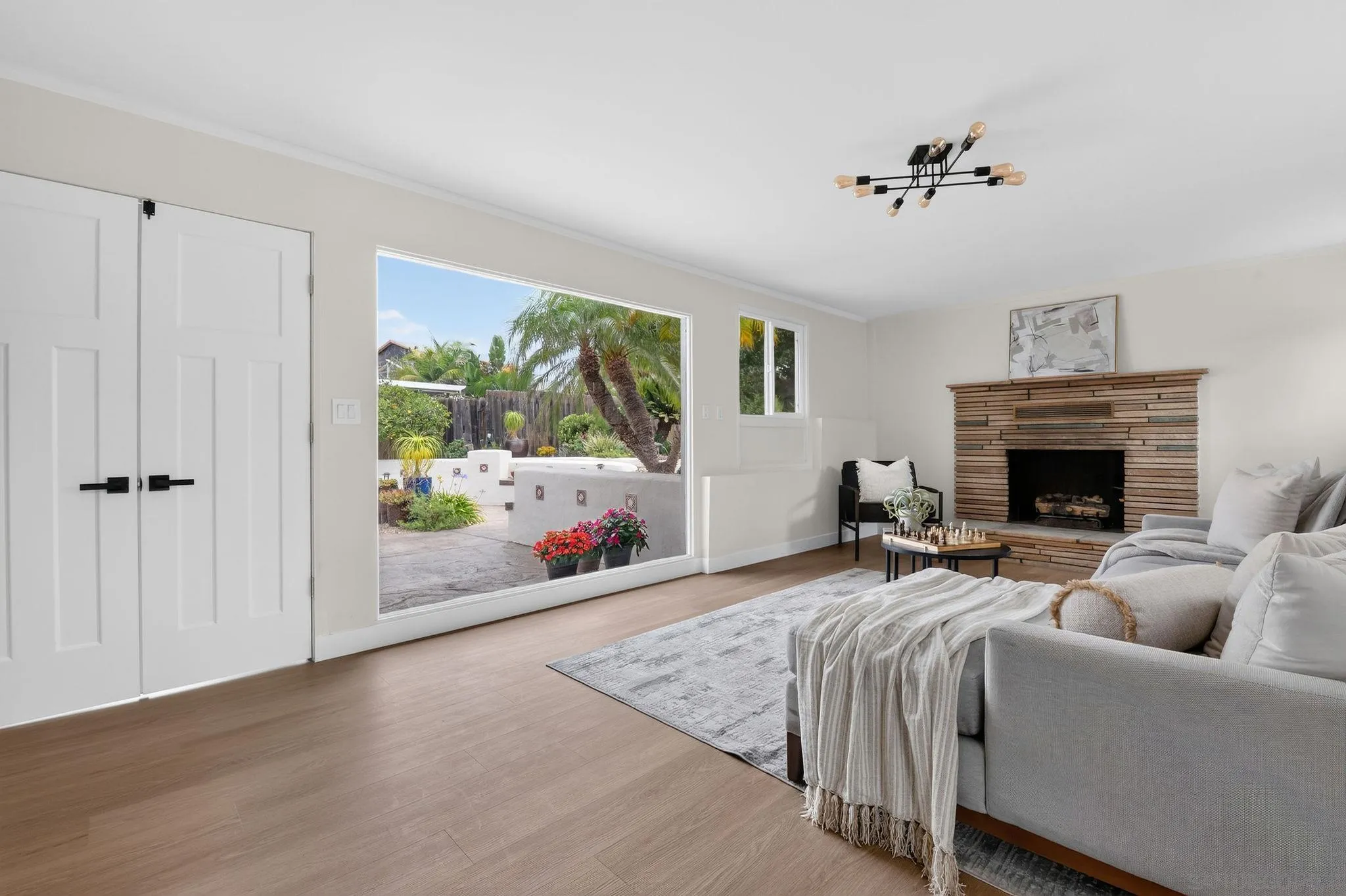 https://cdn.realtyfeed.com/cdn/127/260019946/a1344dd8eb26ad2e61a898970c51b3d6.webp