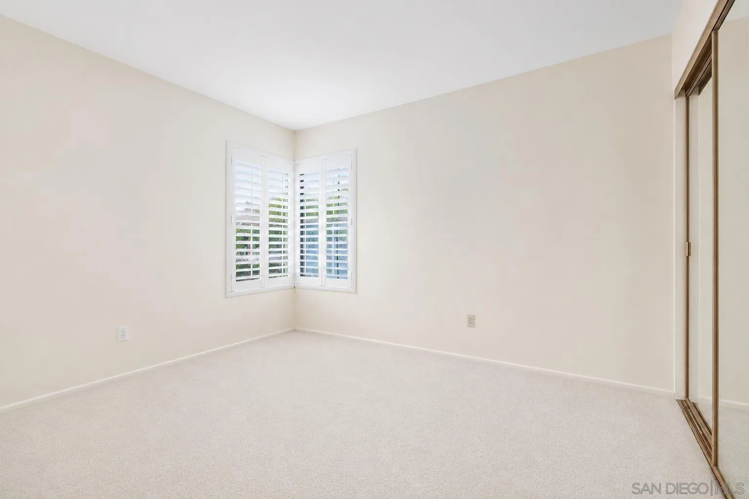 Photo #14: 260019947 Listing: Photo #14