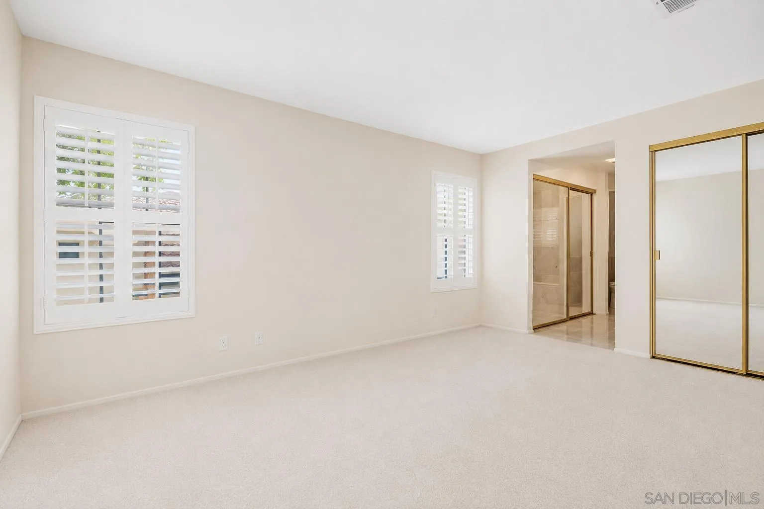 Photo #10: 260019947 Listing: Photo #10