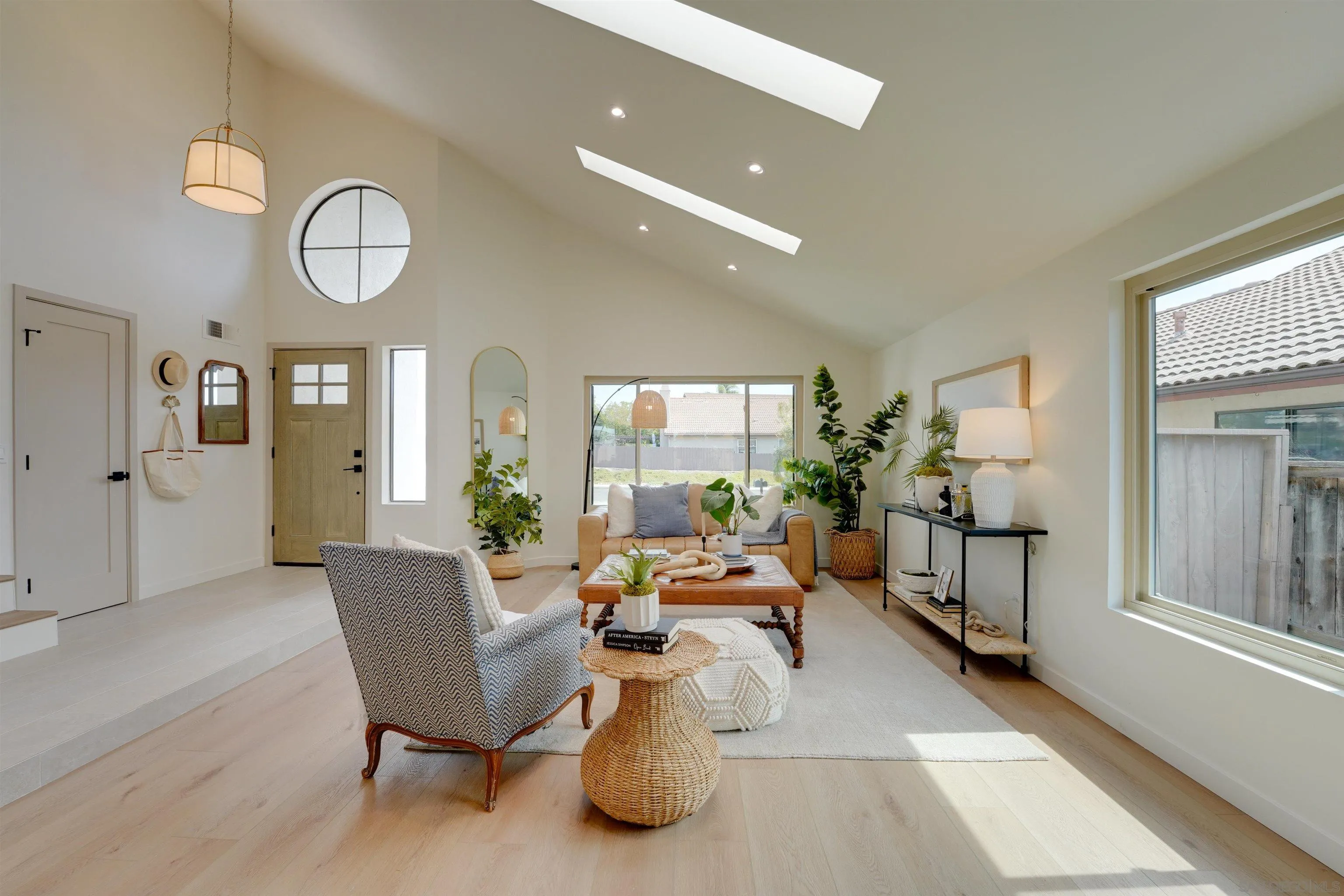 https://cdn.realtyfeed.com/cdn/127/260019949/13c8e85b3f34b72191eeb5df06e4c8ef.webp