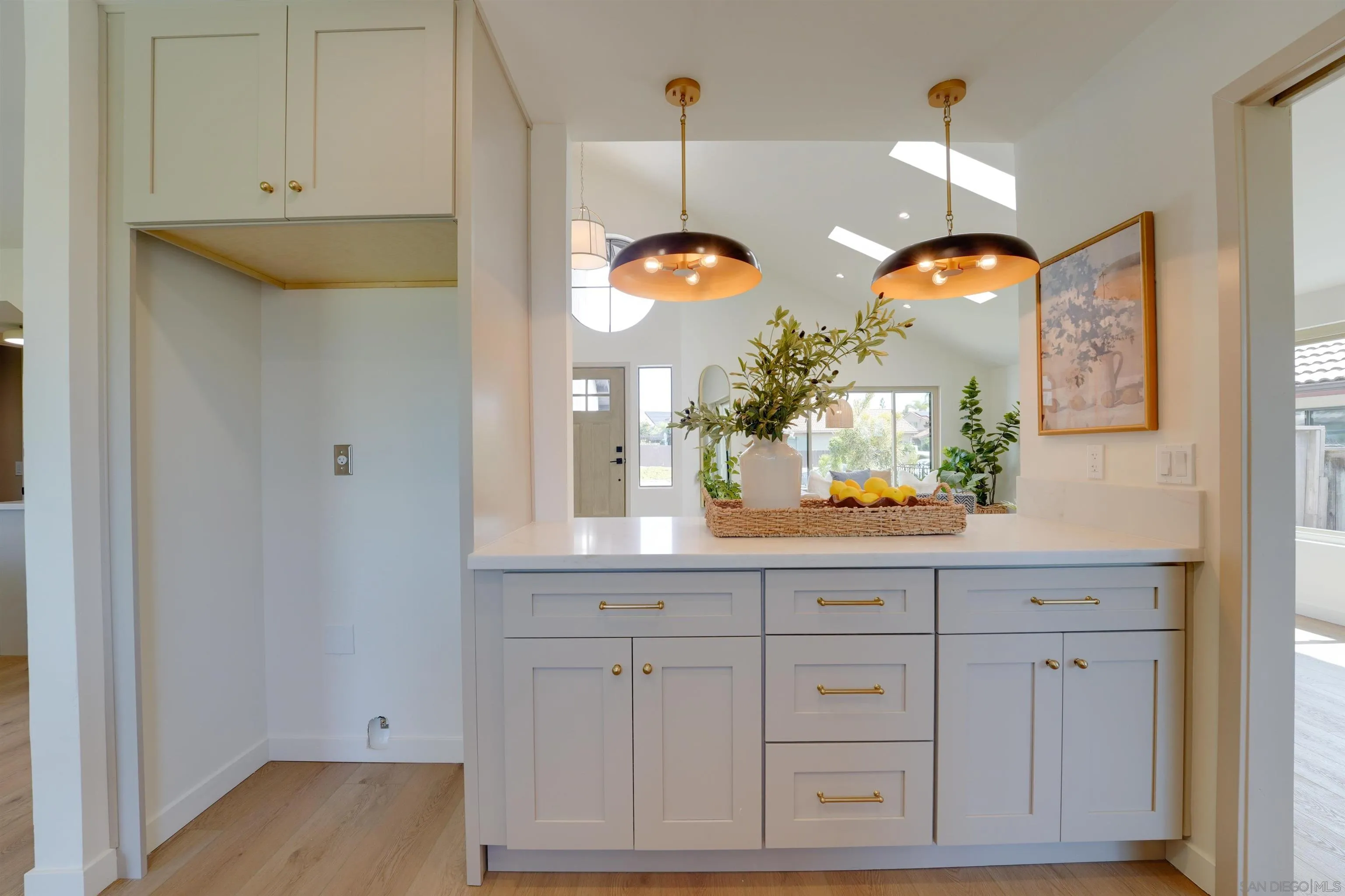 https://cdn.realtyfeed.com/cdn/127/260019949/18e8152c2c3d36c86d3babccb3b5c656.webp