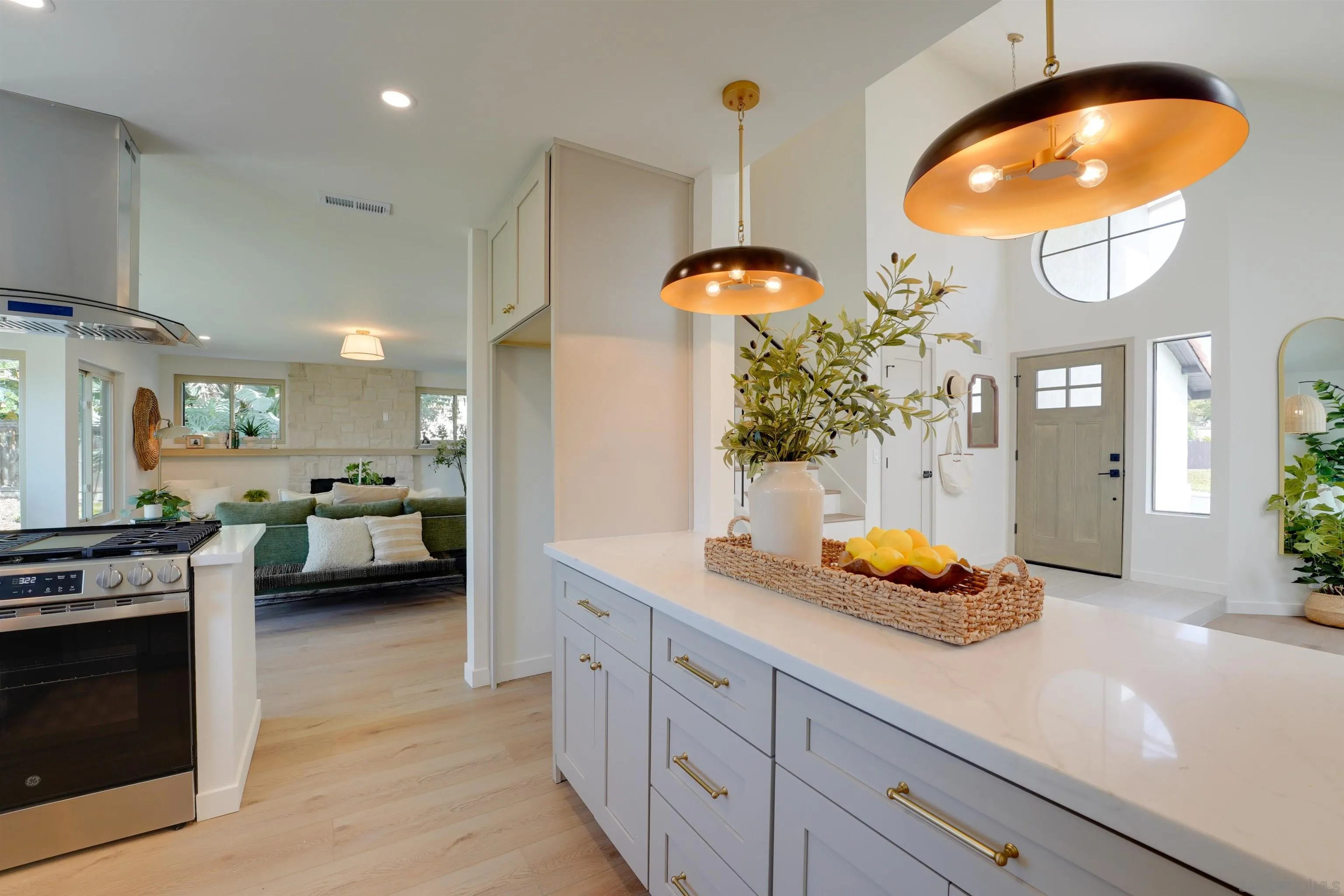 https://cdn.realtyfeed.com/cdn/127/260019949/41149e78409d3c87ee9cfcc434edaee4.webp