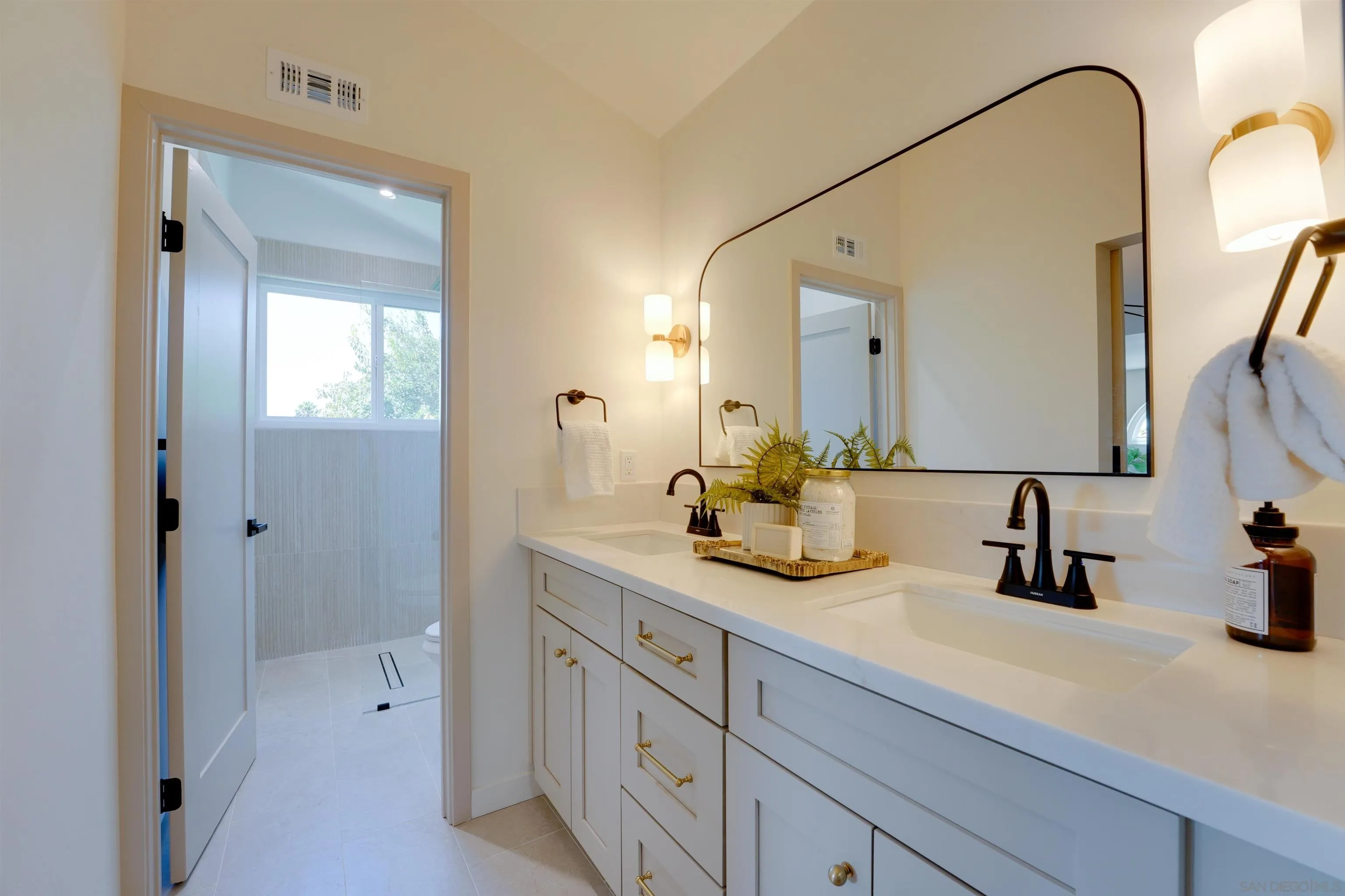 https://cdn.realtyfeed.com/cdn/127/260019949/a19a4a8ab4d93666432fde7e9eb74491.webp