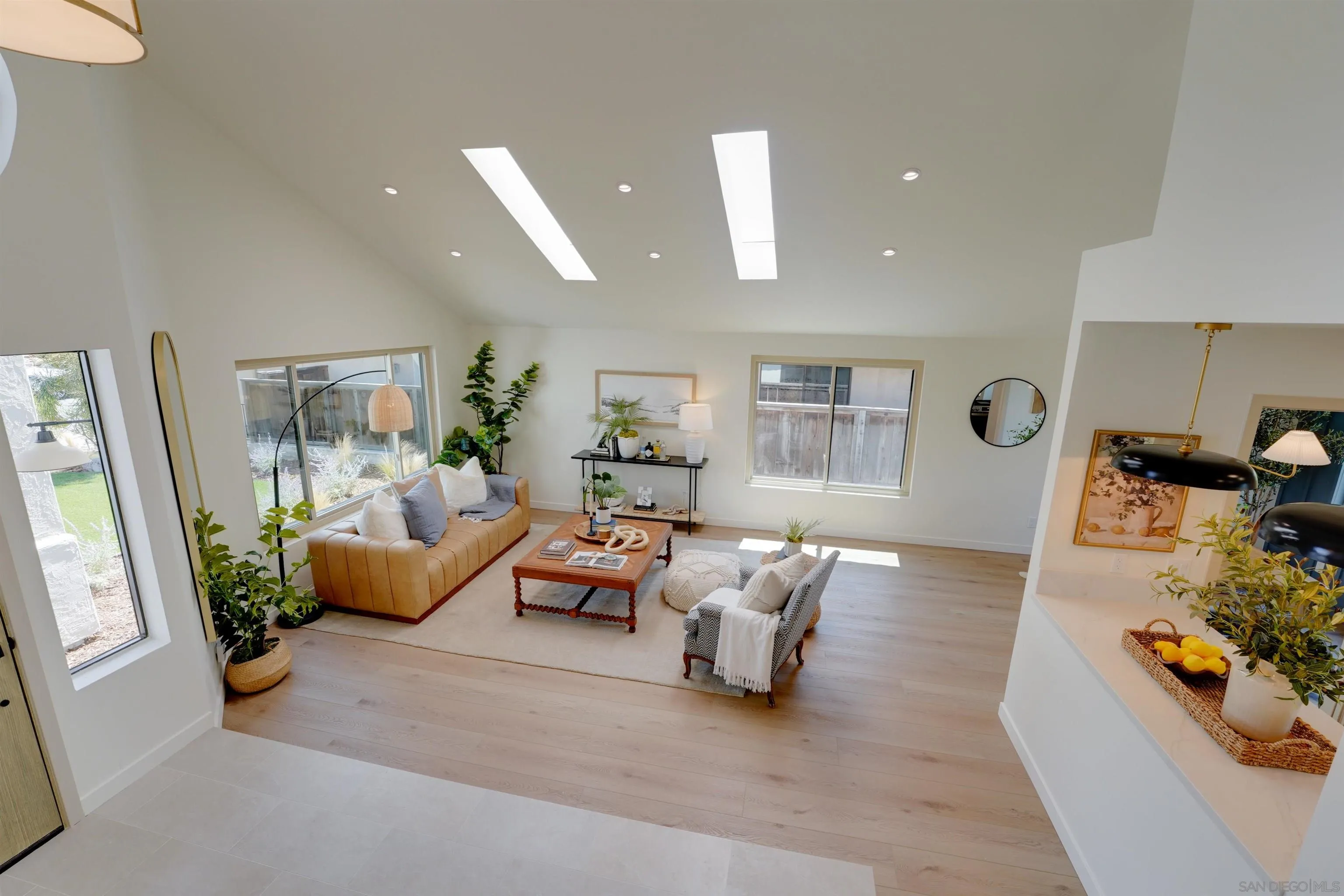 https://cdn.realtyfeed.com/cdn/127/260019949/b4e6e19b8af4857690d11ce9a3607860.webp