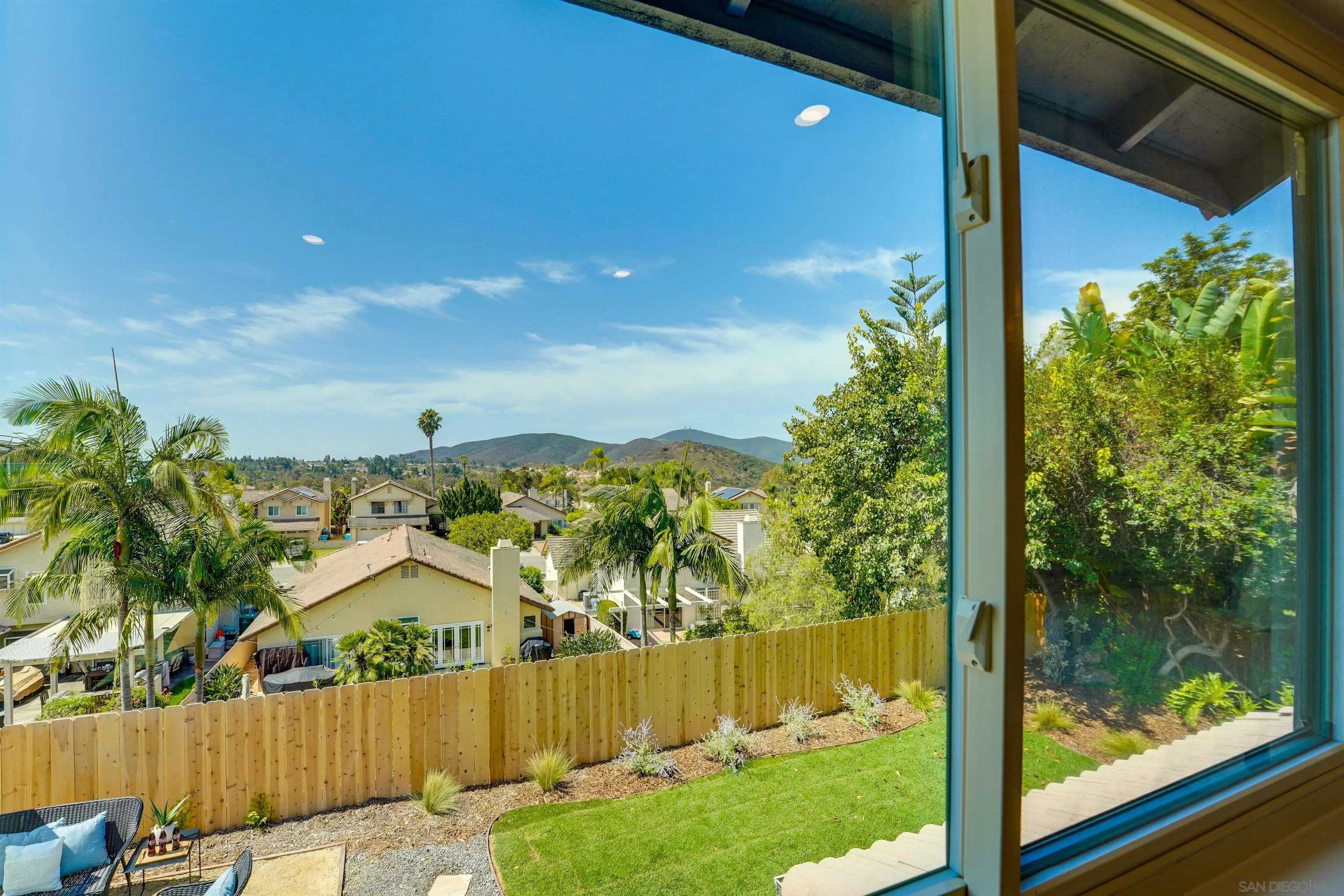 https://cdn.realtyfeed.com/cdn/127/260019949/e352bdff9c6222501c46c51e2d0f60e2.webp