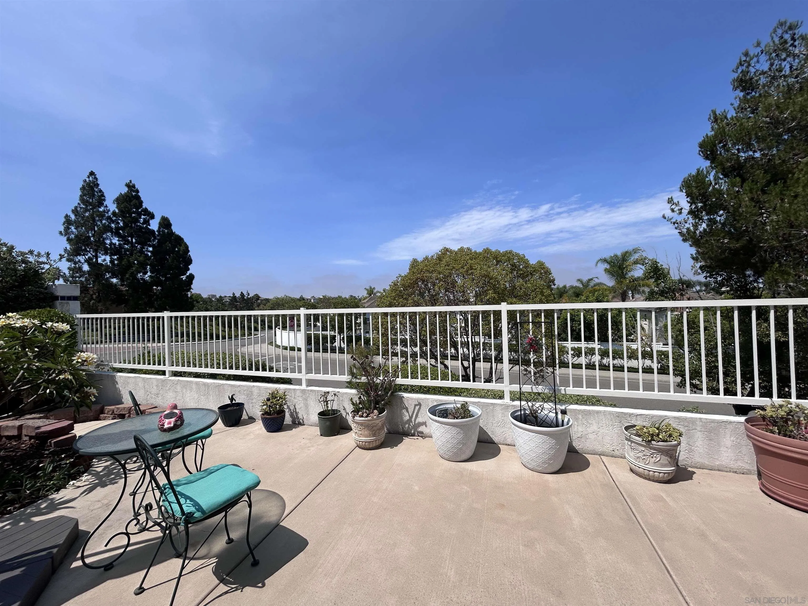 https://cdn.realtyfeed.com/cdn/127/260019950/71133496d04bc7ec85552814fc42eb6c.webp