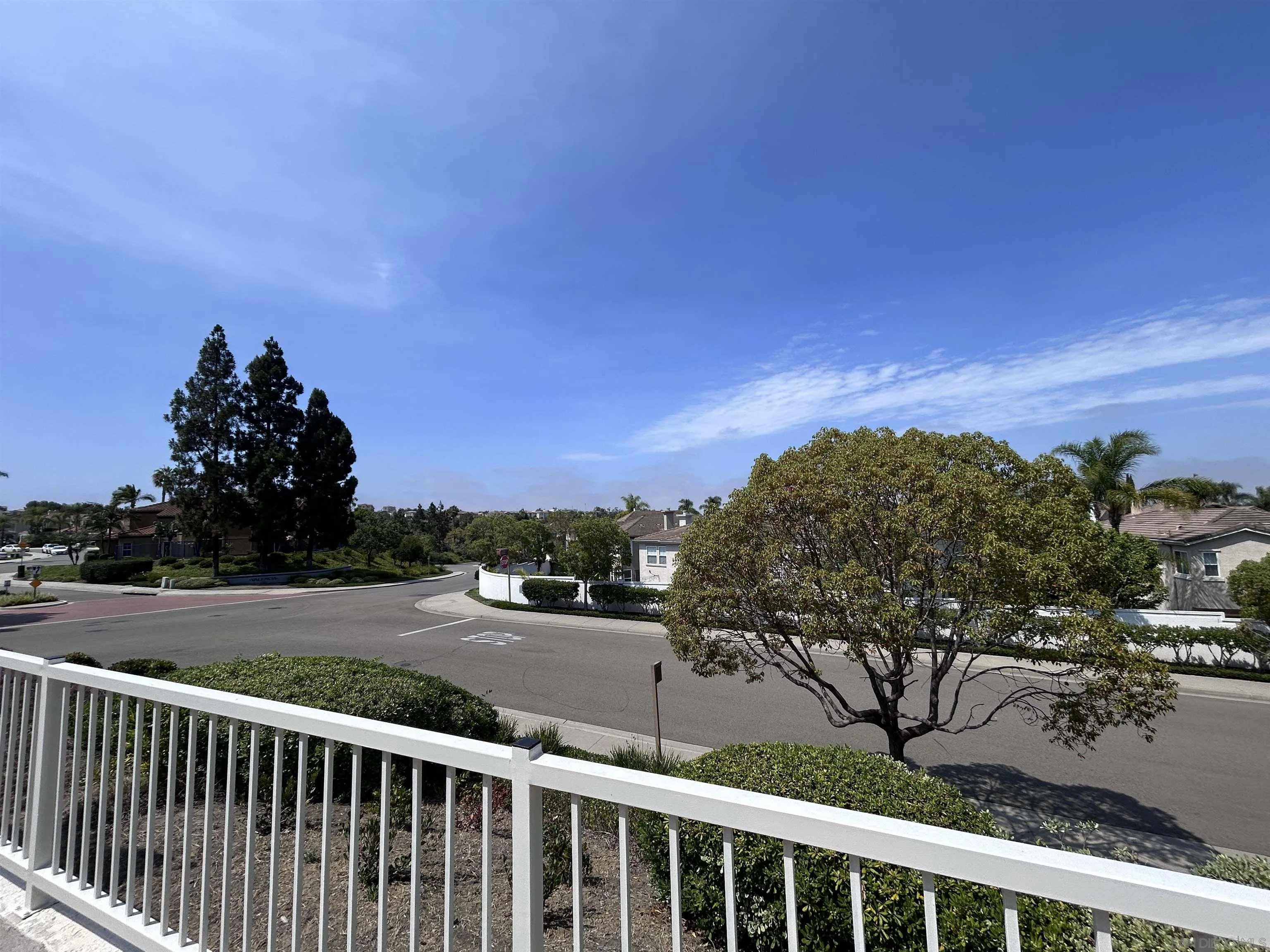 https://cdn.realtyfeed.com/cdn/127/260019950/8c017be40c1da30fee9101621c668fb7.webp
