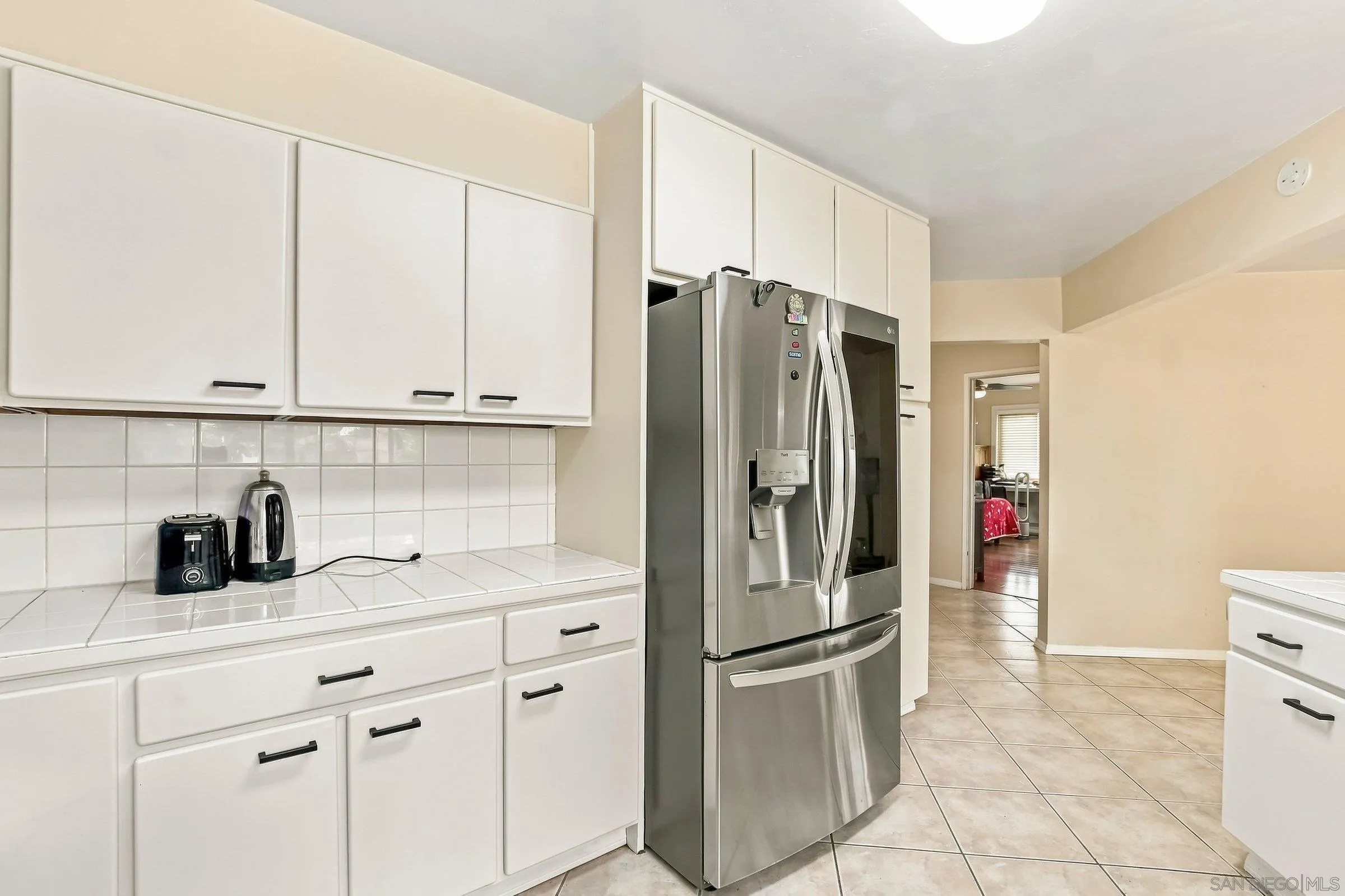 https://cdn.realtyfeed.com/cdn/127/260019953/ec2d82d1131a9bbd9f562d38ead1907e.webp
