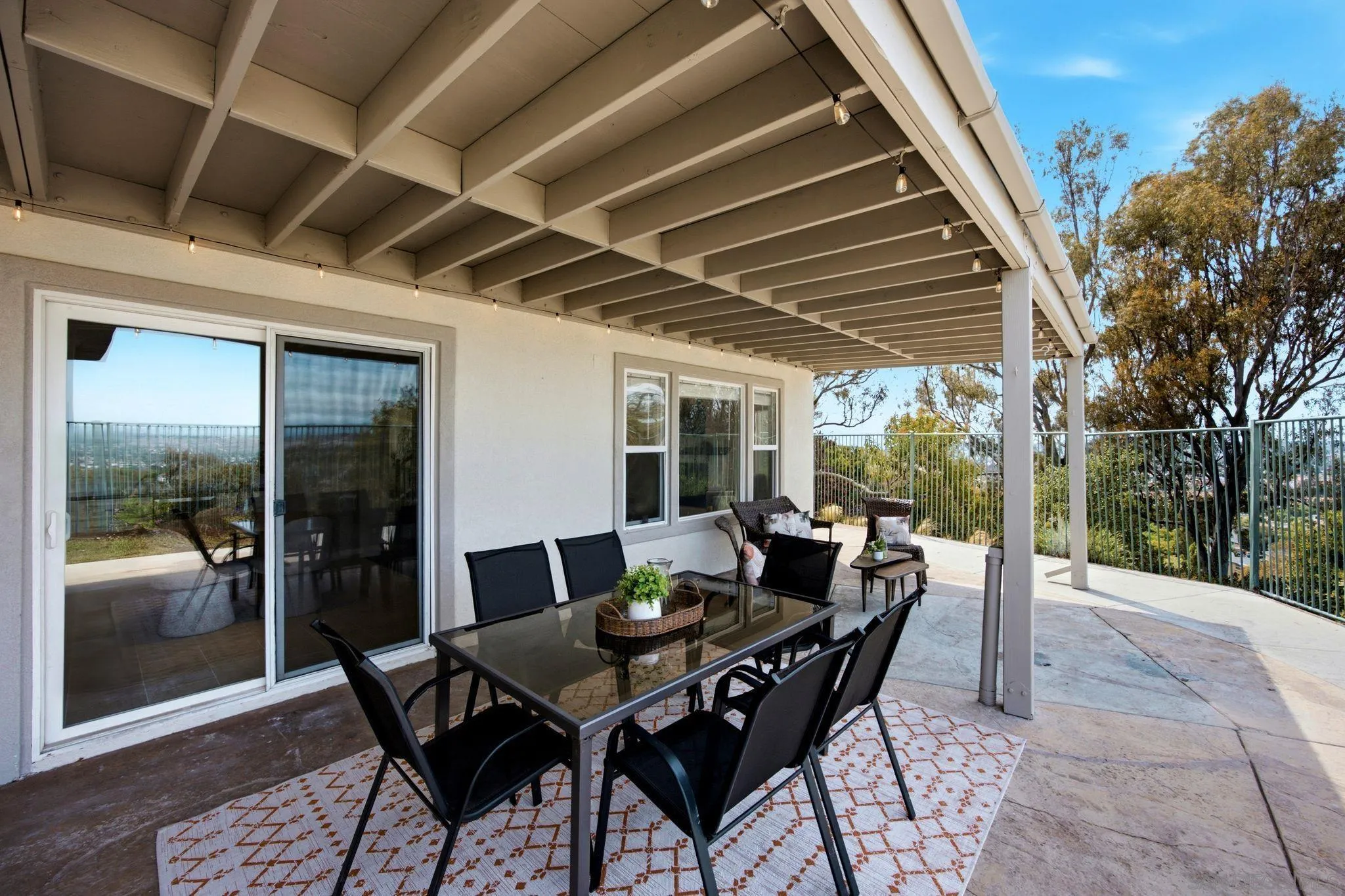 https://cdn.realtyfeed.com/cdn/127/260019955/2d771d2c39143c22400eeb3c1a1392d4.webp