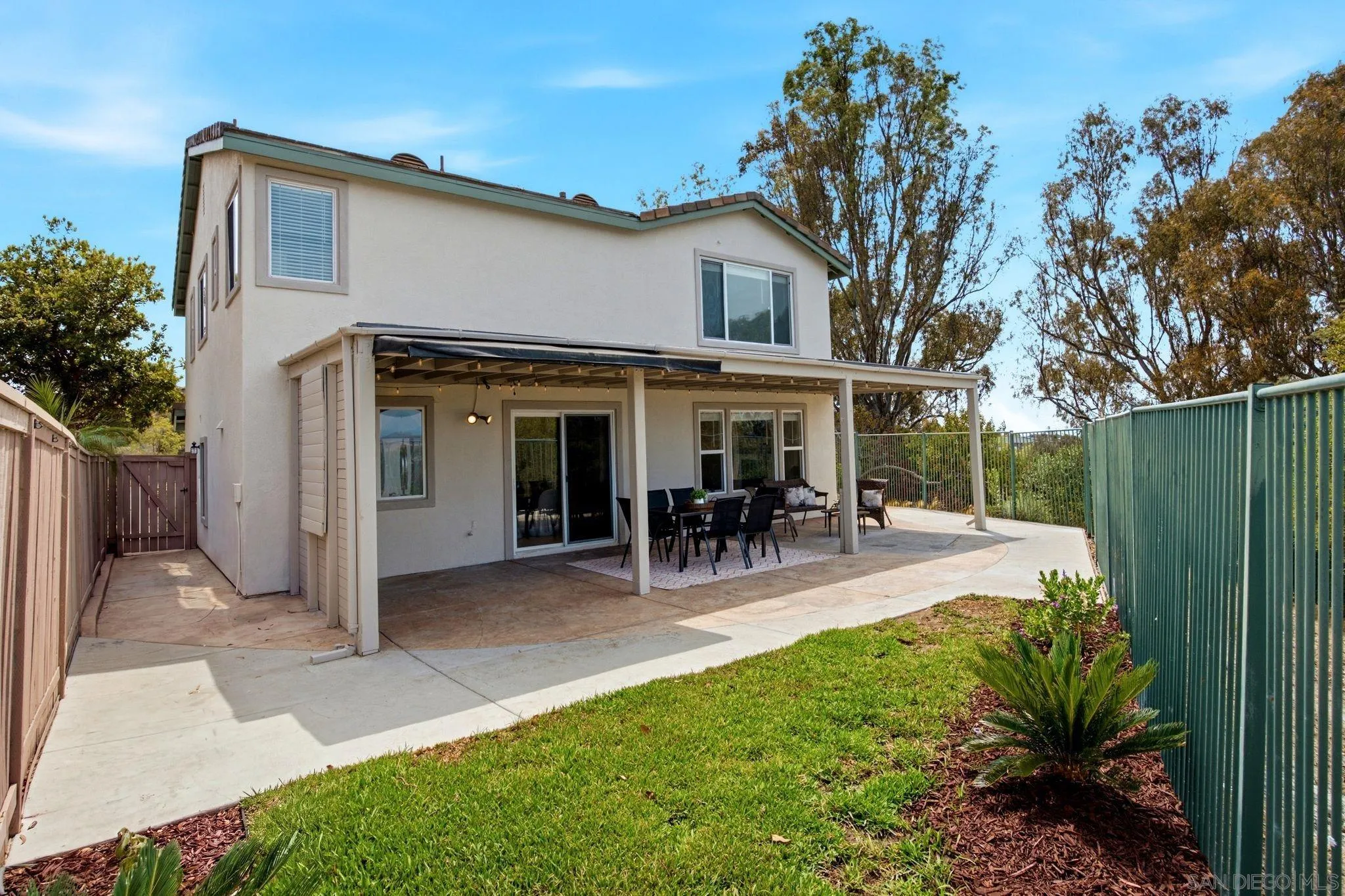 https://cdn.realtyfeed.com/cdn/127/260019955/882ad441fd41b1607ec4ea55dc0675a6.webp