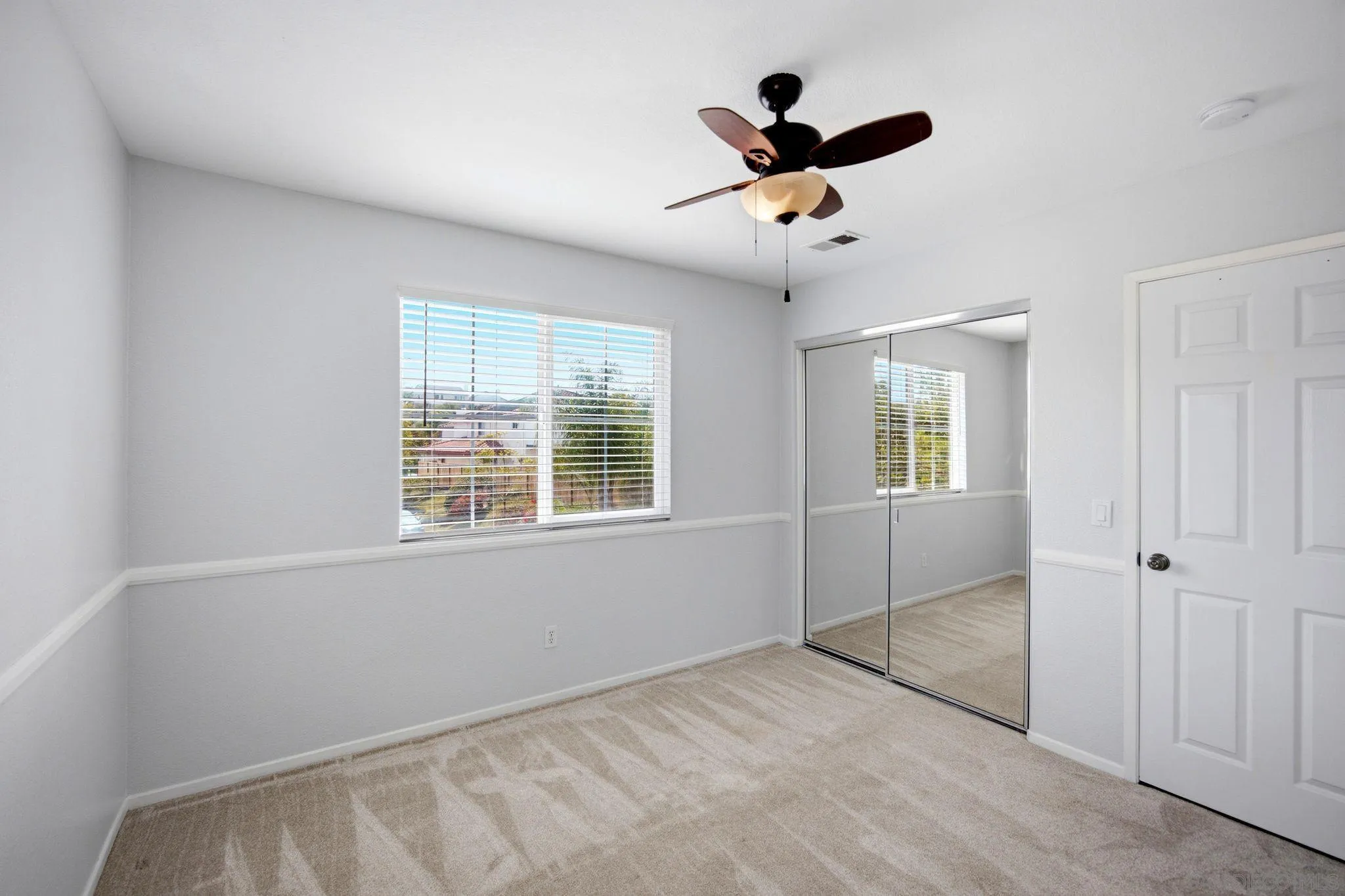 https://cdn.realtyfeed.com/cdn/127/260019955/a391d232a4c6deda8cad1b62333b2350.webp