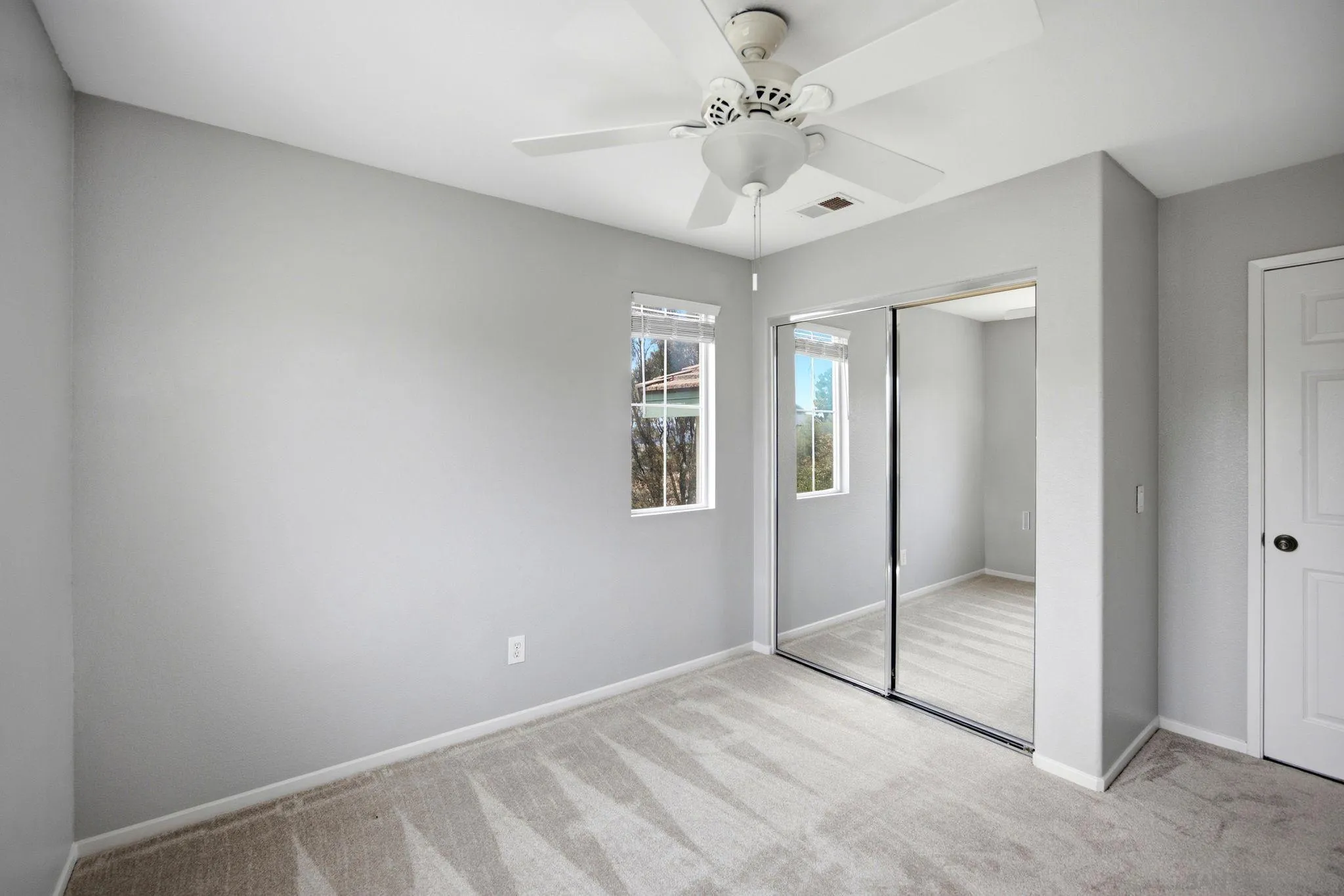 https://cdn.realtyfeed.com/cdn/127/260019955/d29ce53b953efca28920d0389d933c6d.webp