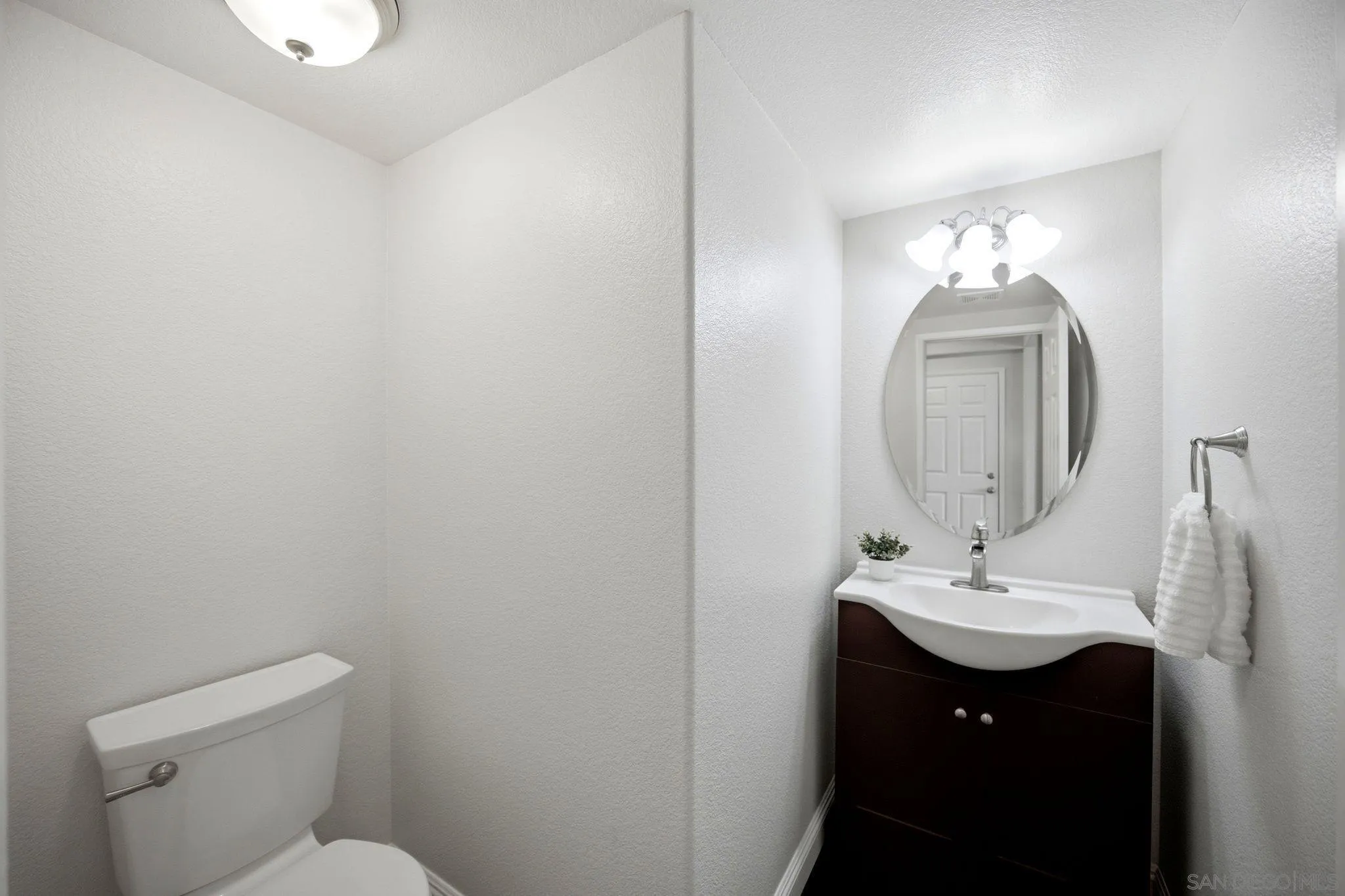 https://cdn.realtyfeed.com/cdn/127/260019955/ef342f8da6f815ff1e9b474ec014cf4c.webp