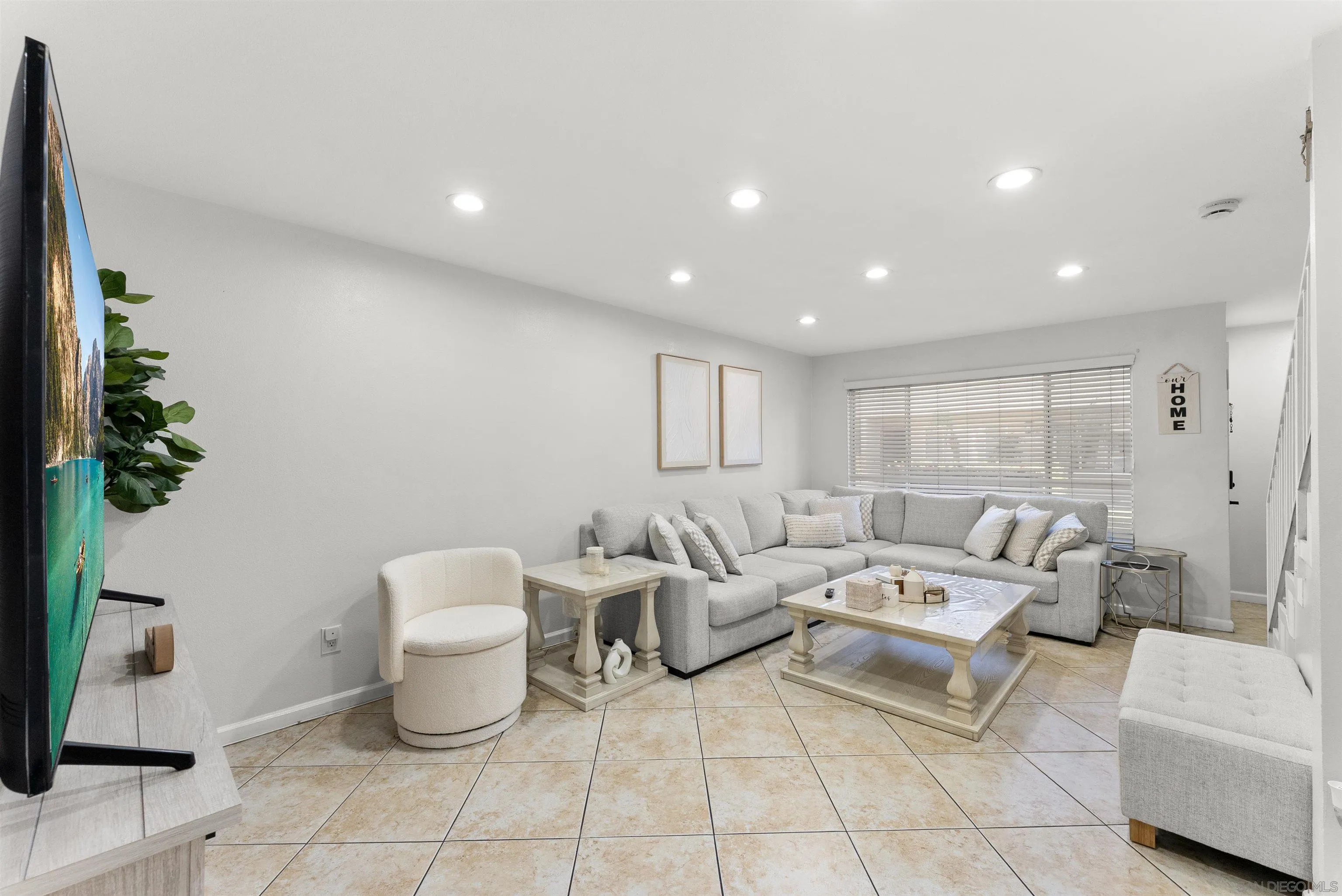 https://cdn.realtyfeed.com/cdn/127/260019957/412ca31e1553981e304717b6da805faf.webp