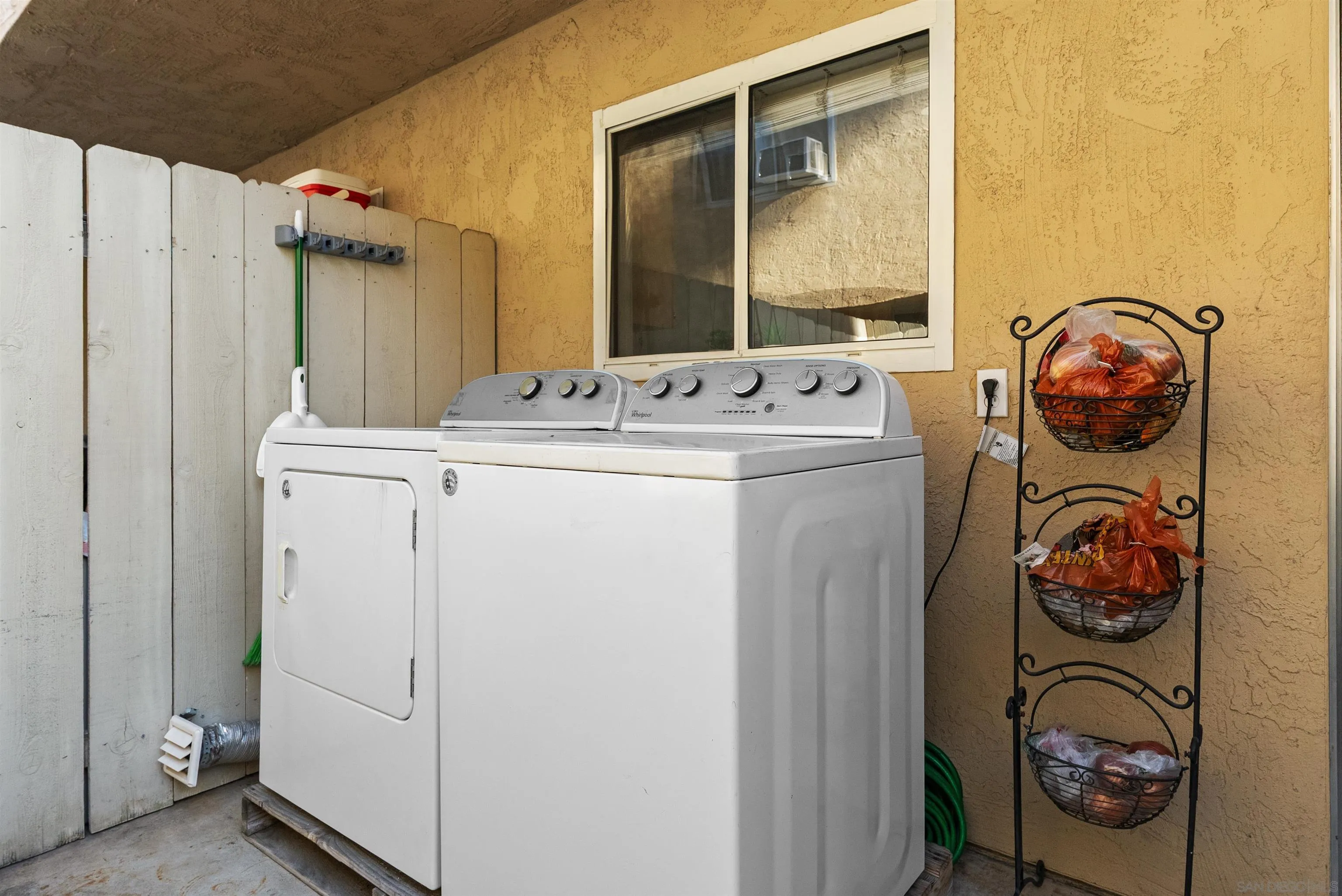 https://cdn.realtyfeed.com/cdn/127/260019957/5715ab2e26ec32d45eabdca3c5793536.webp