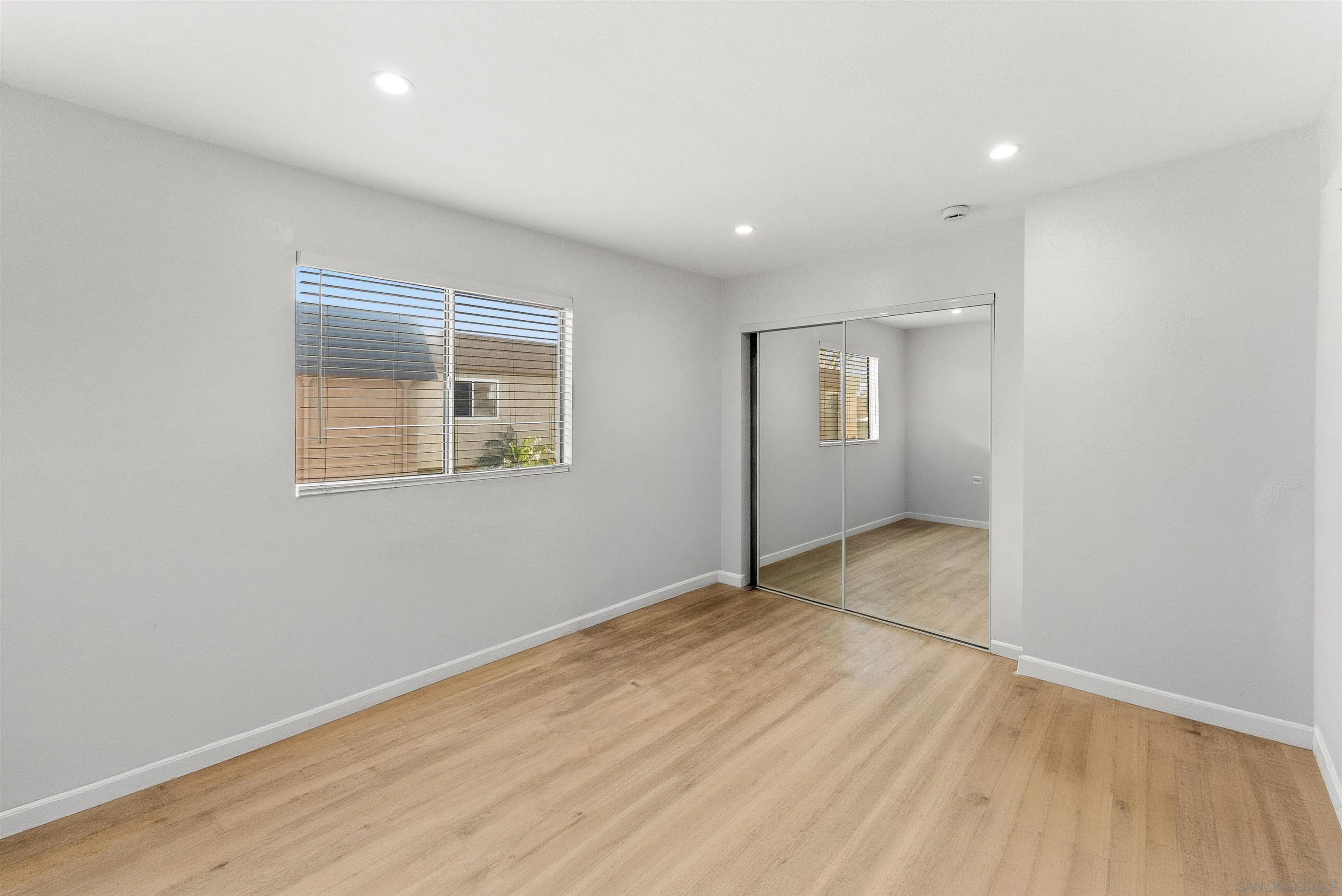 https://cdn.realtyfeed.com/cdn/127/260019957/84841cd25eb38d620ea10b6950ac9eb2.webp