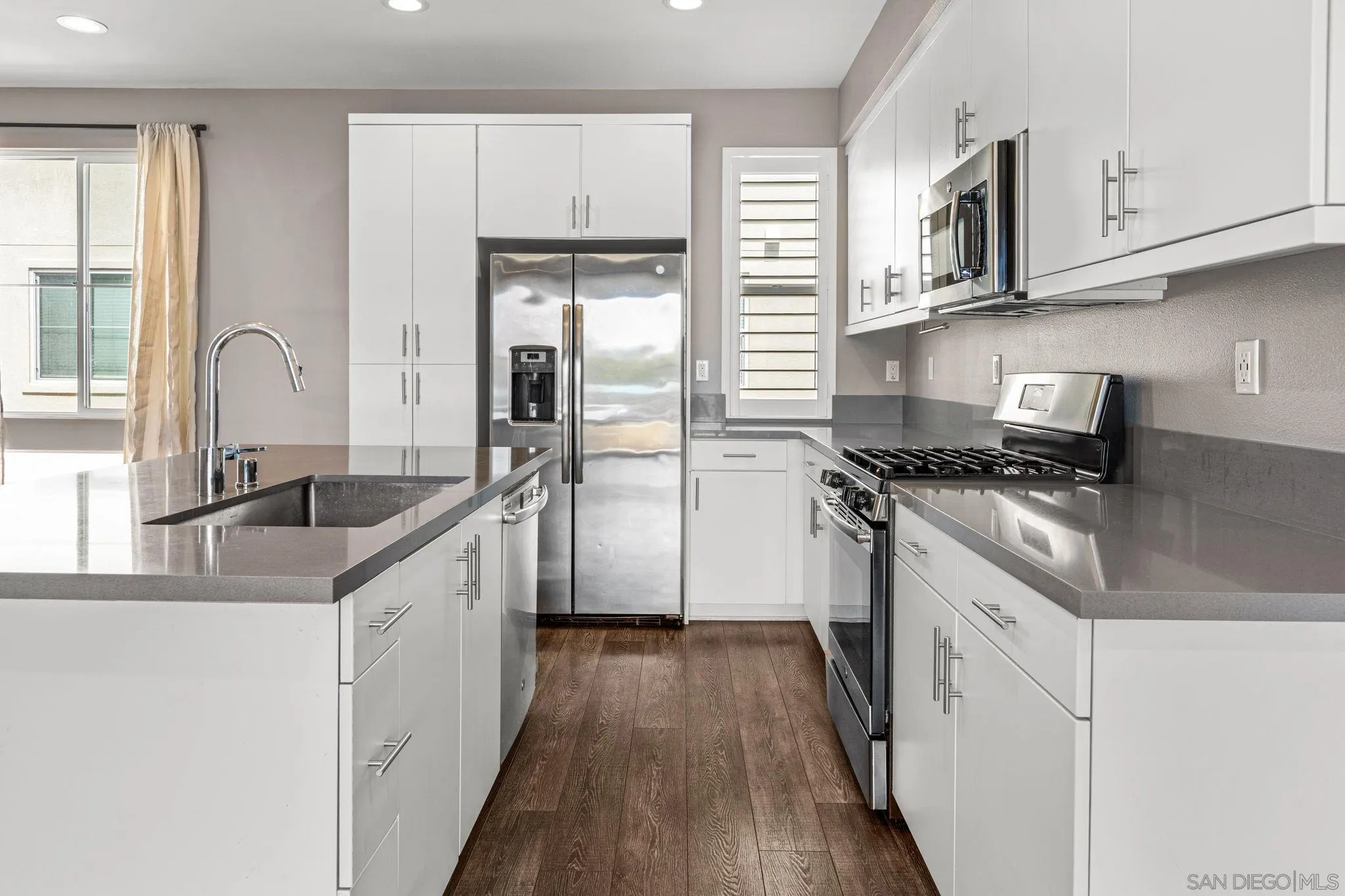 Photo #6: 260019958 Listing: Photo #6