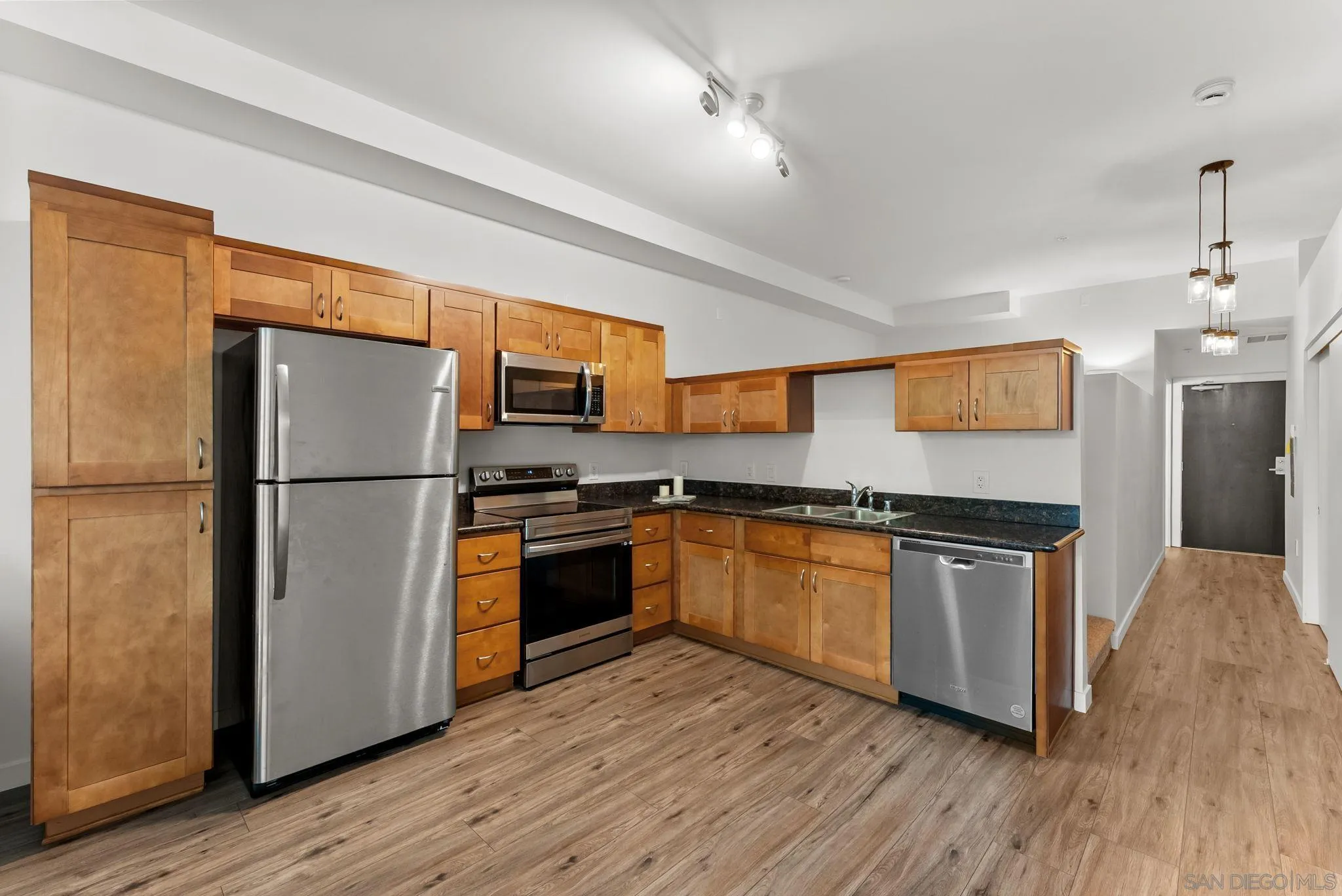 Photo #10: 260019959 Listing: Photo #10