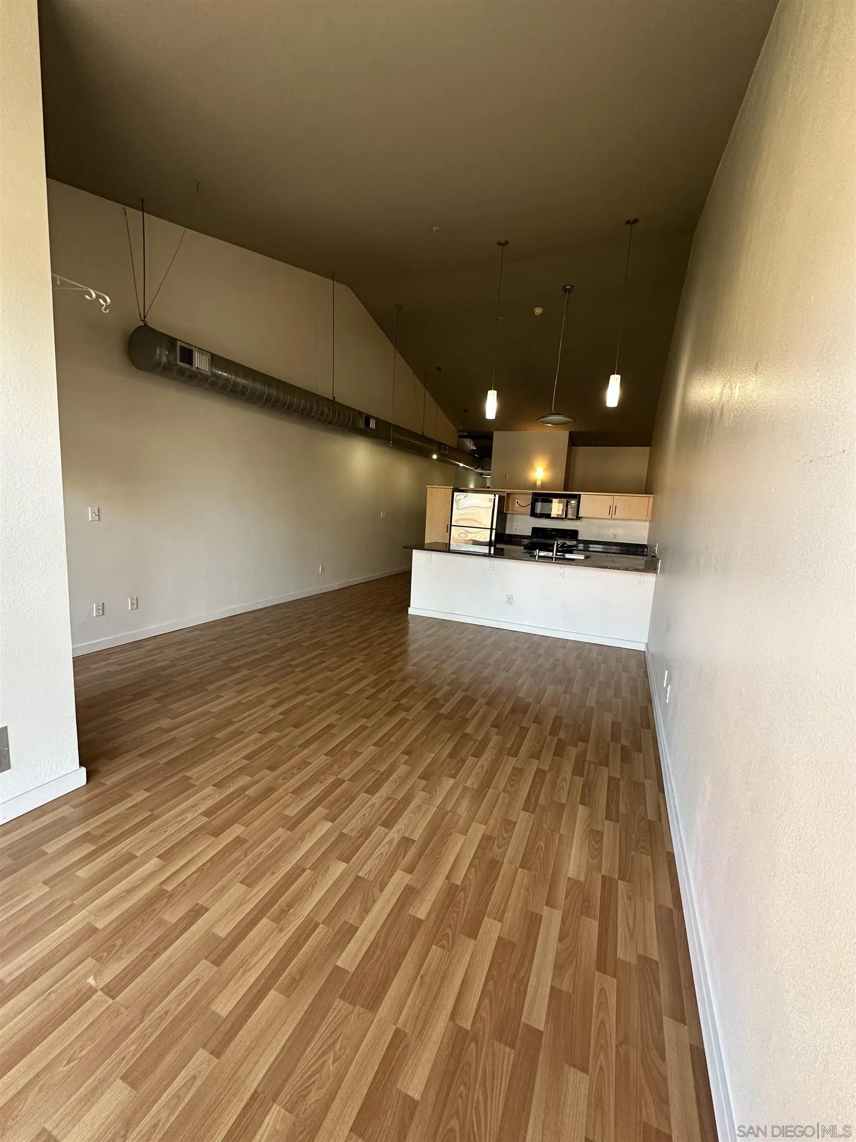 Photo #16: 260019963 Listing: Photo #16