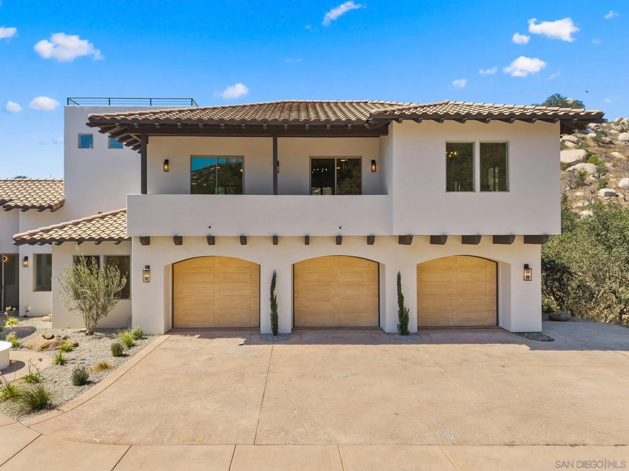 https://cdn.realtyfeed.com/cdn/127/260019966/3402e51fe4ddf8d6e34909468348529f.webp