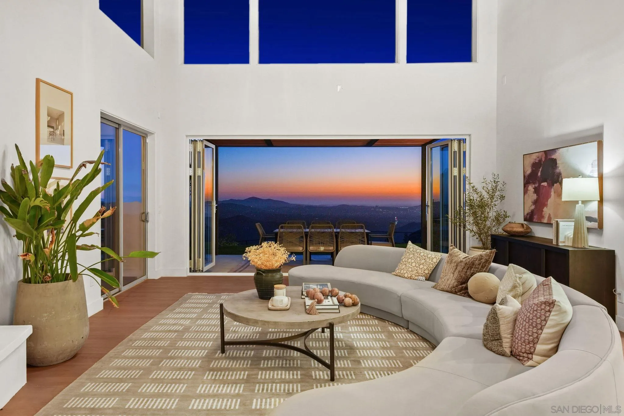 https://cdn.realtyfeed.com/cdn/127/260019966/64b161eb8dbe6d415cc93c2c2fdcefb4.webp