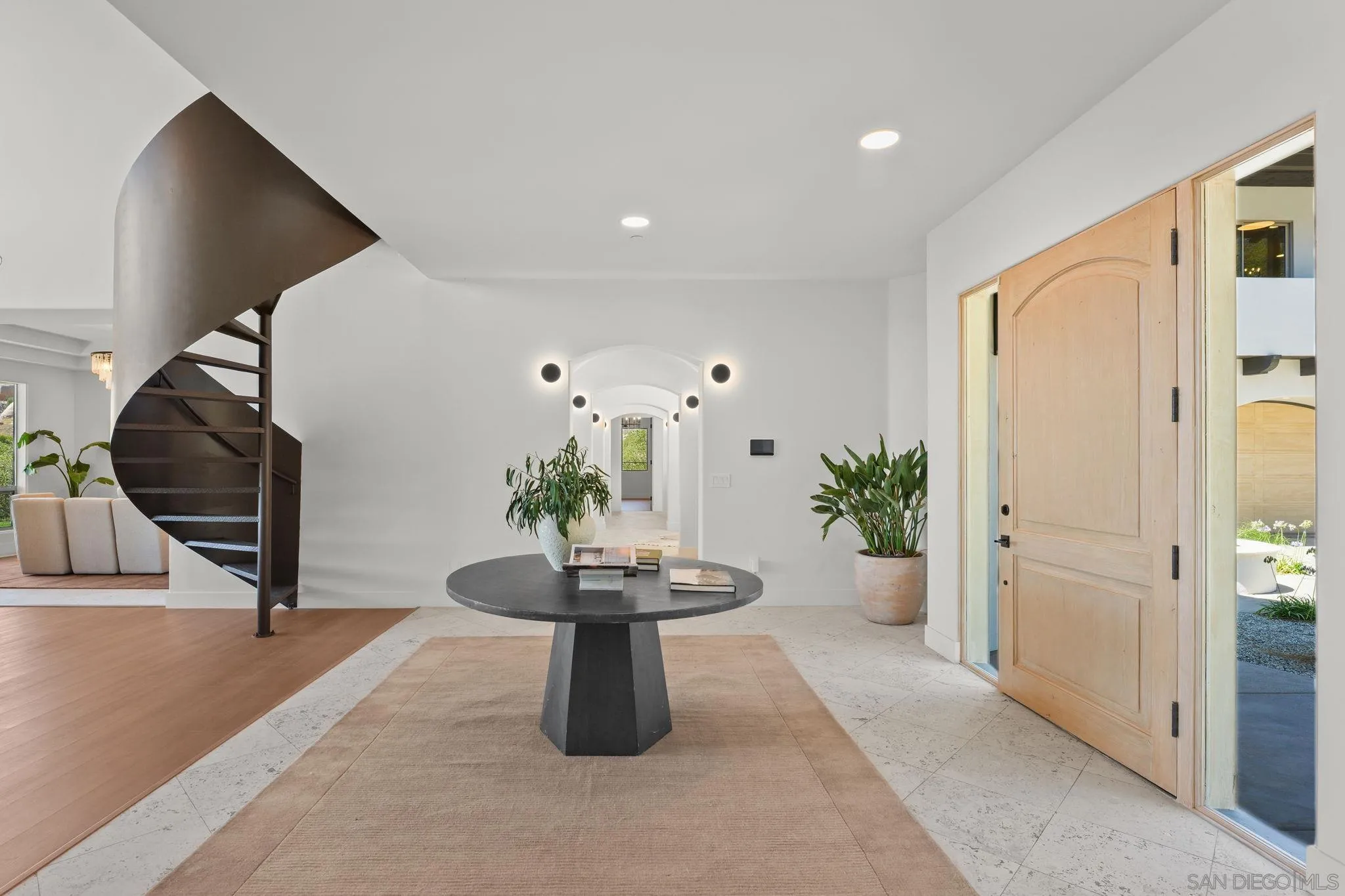 https://cdn.realtyfeed.com/cdn/127/260019966/8757b8258cbc4c002e1bc981ca609460.webp