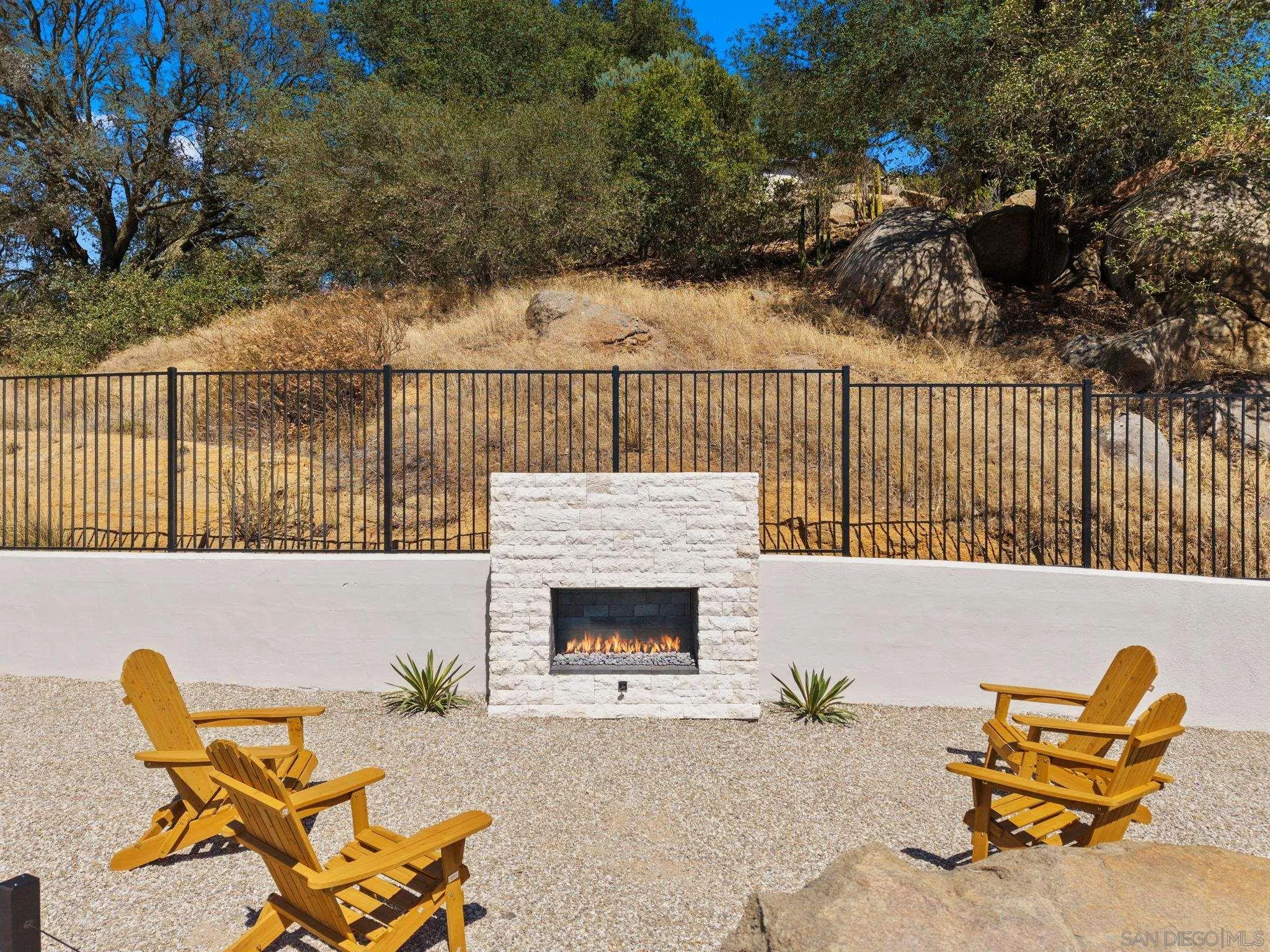 https://cdn.realtyfeed.com/cdn/127/260019966/ad1ca0901a1f9a28289ae5bf7cd864c8.webp