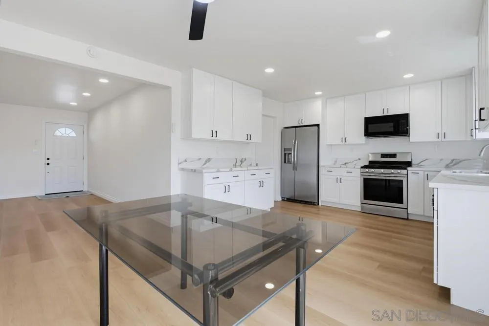 https://cdn.realtyfeed.com/cdn/127/260019971/20734b7857fbaa2e3620aeb8ddaae04c.webp