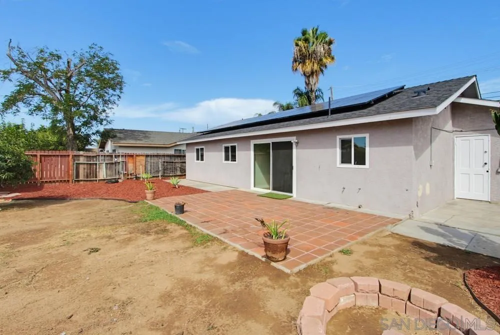 https://cdn.realtyfeed.com/cdn/127/260019971/859107adf7fb2cbbda6ba4b321cdfdf2.webp