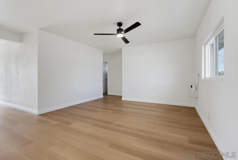 https://cdn.realtyfeed.com/cdn/127/260019971/d49501984ebf6e1f37abafa6a3c32dcc.webp
