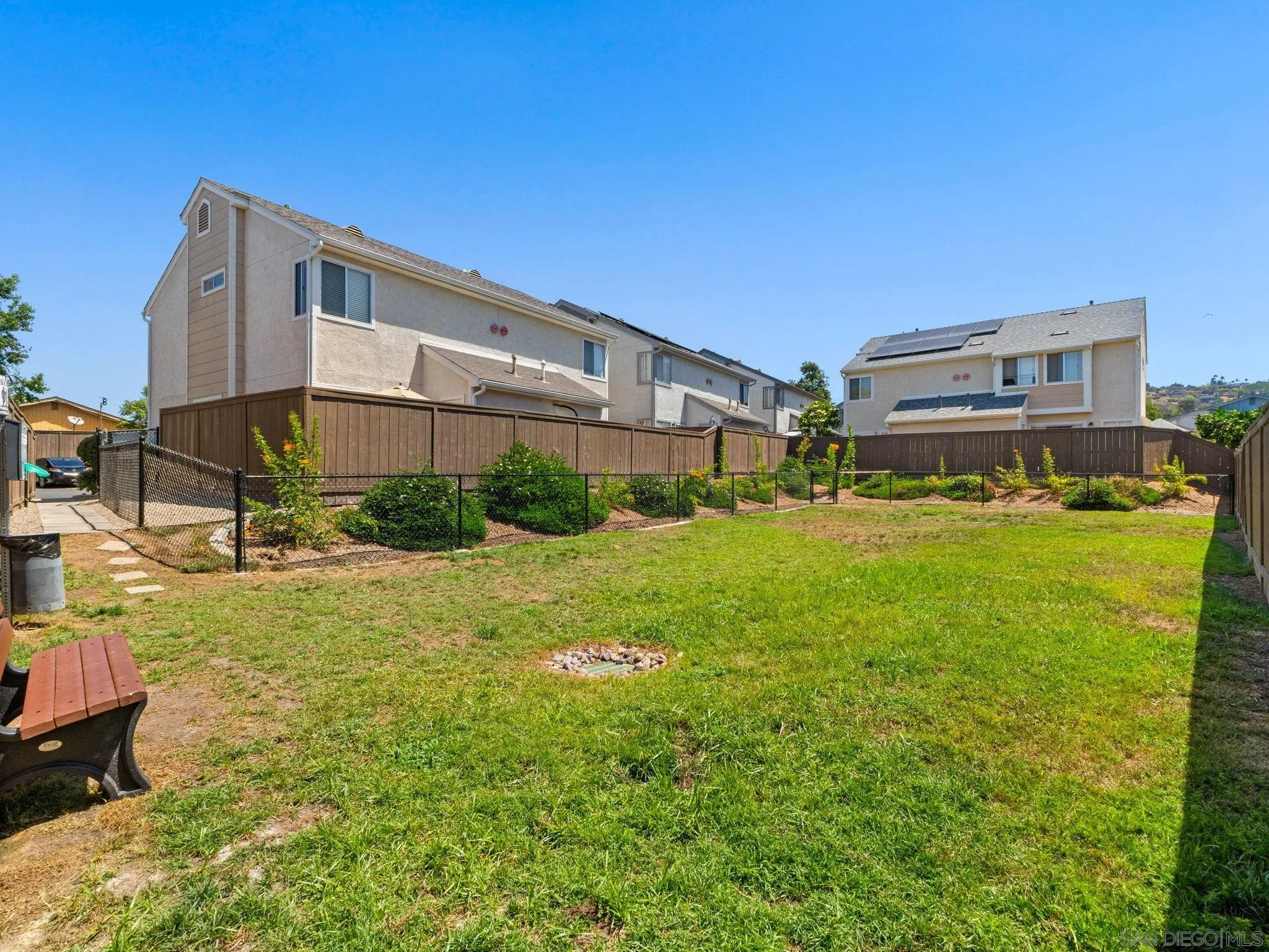 https://cdn.realtyfeed.com/cdn/127/260019972/8c74cad1eaa0fe82442fd1ebfca6597a.webp