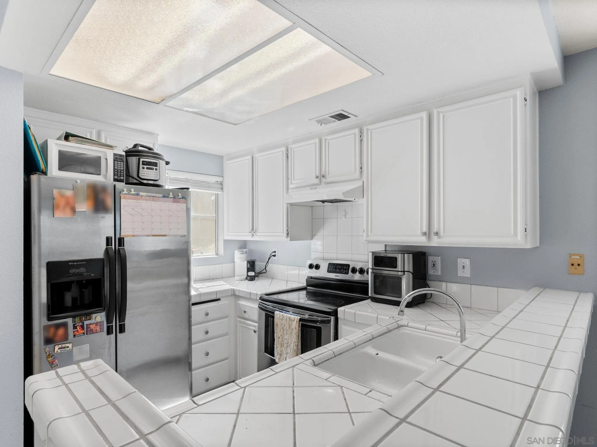 https://cdn.realtyfeed.com/cdn/127/260019972/fb8adcb54e4a5f661545c4c81a9a5412.webp