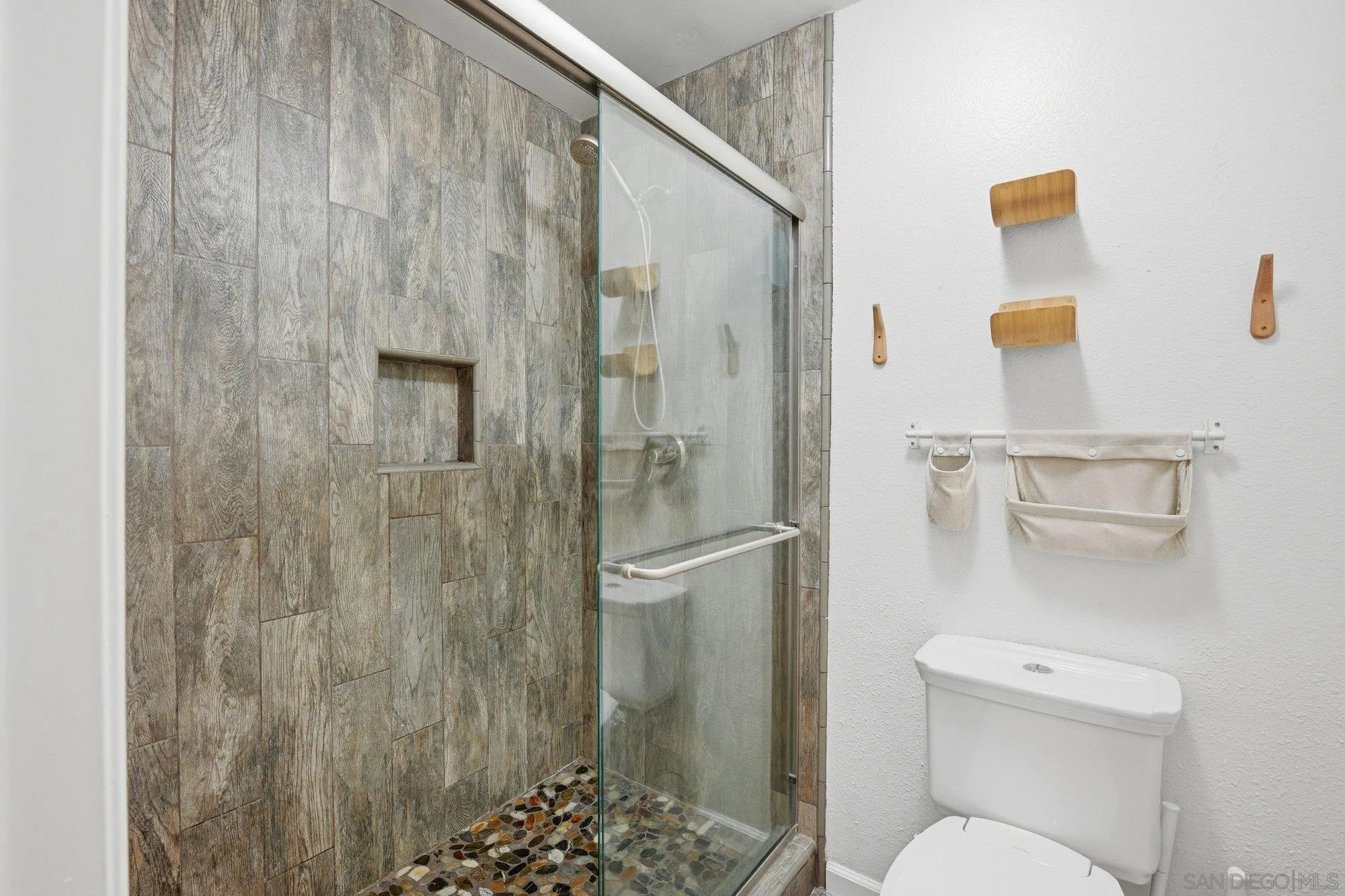 Photo #19: 260019975 Listing: Photo #19