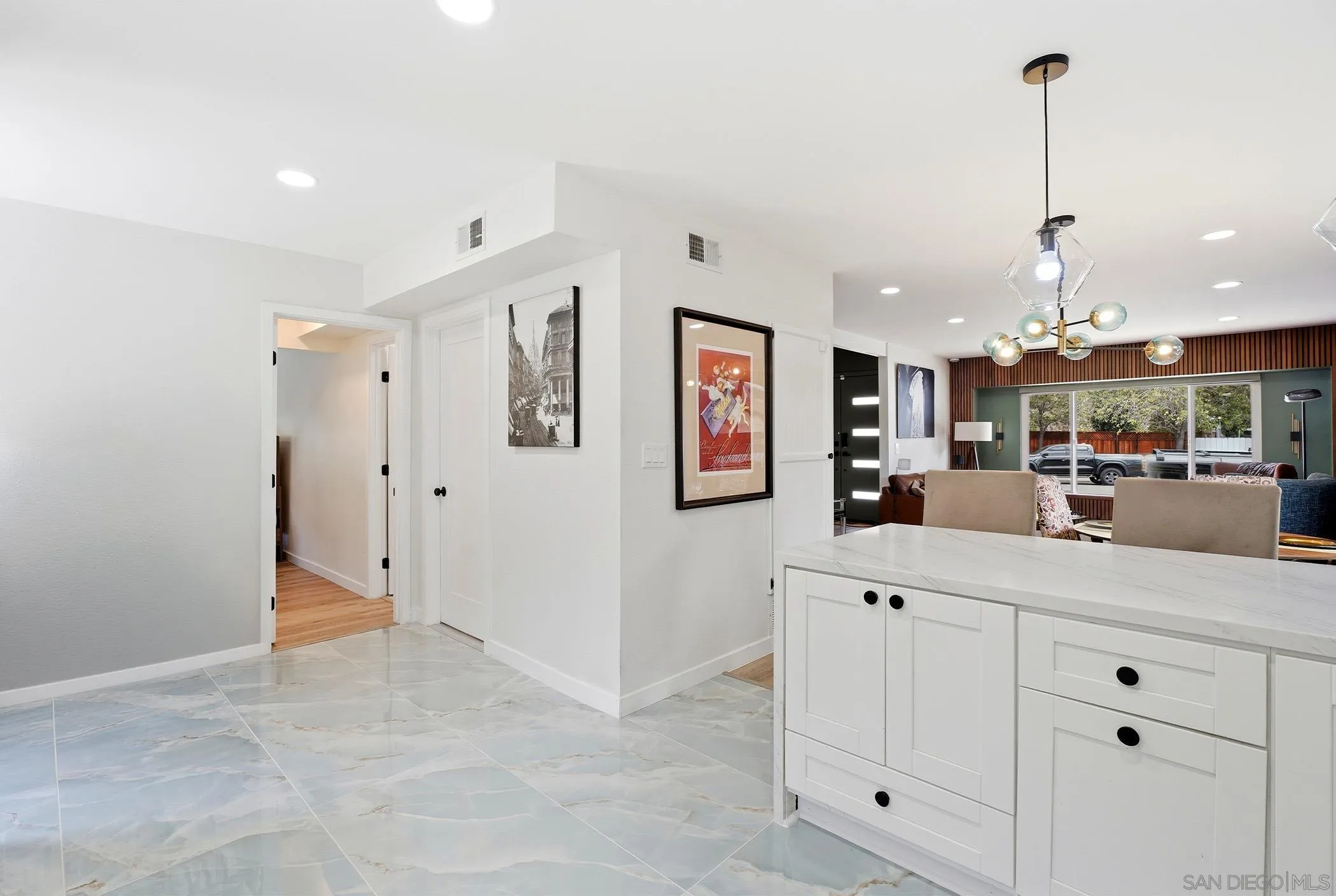 https://cdn.realtyfeed.com/cdn/127/260019976/3c6a39219de6d61c4cdf5b74d4a47029.webp