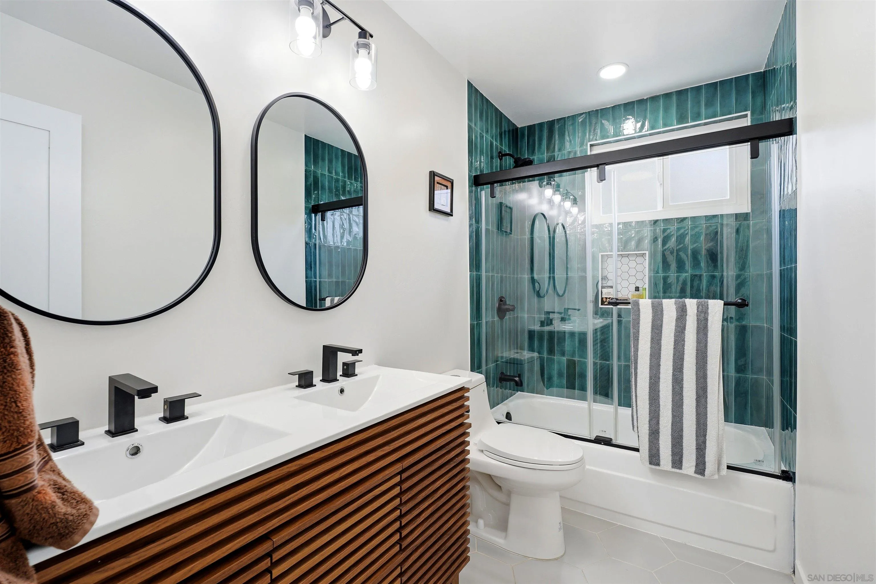 https://cdn.realtyfeed.com/cdn/127/260019976/418c7f4fbdc9f9d63005846ca1e9fa34.webp