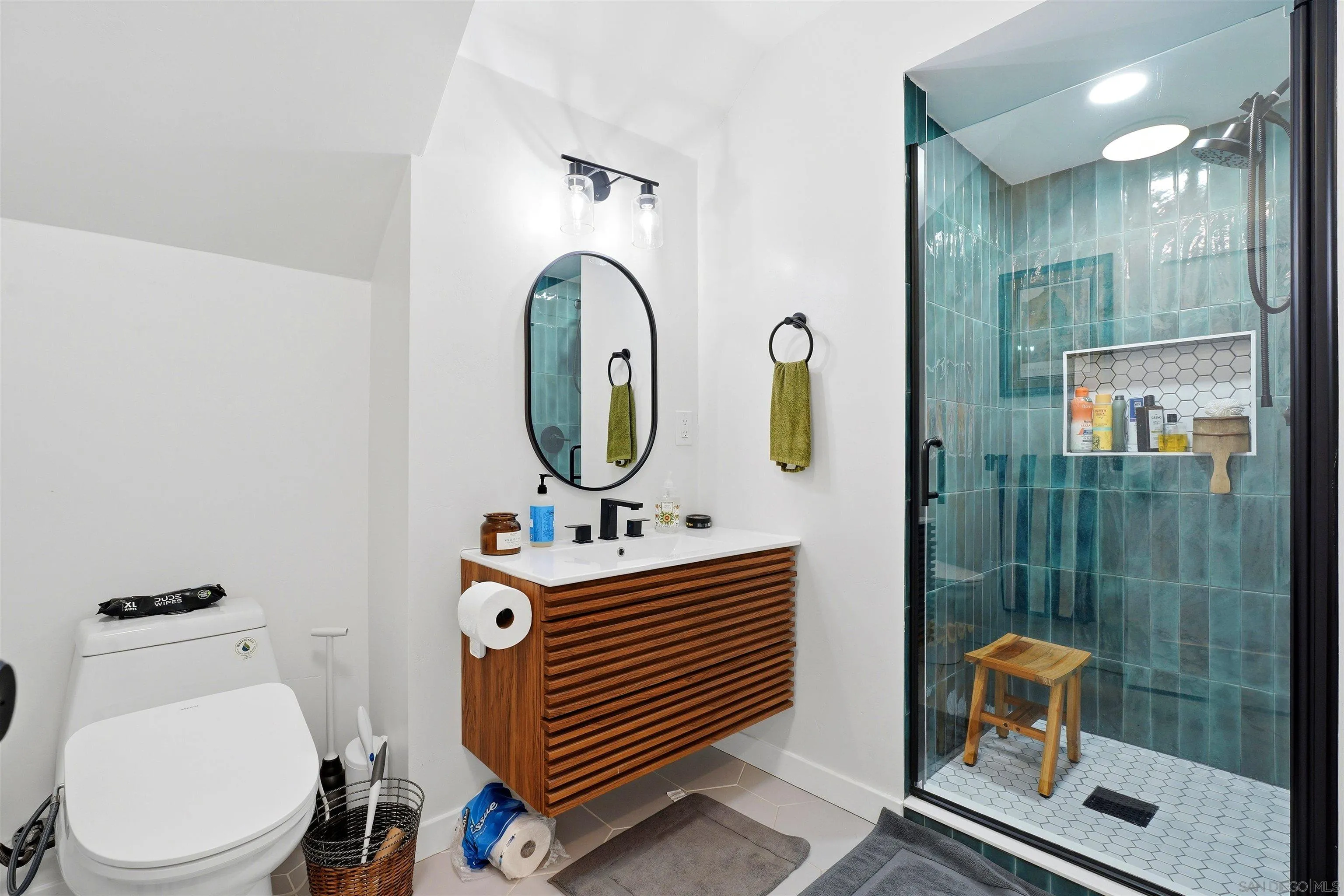https://cdn.realtyfeed.com/cdn/127/260019976/a030ef994af84ceeb711bd97e478445b.webp