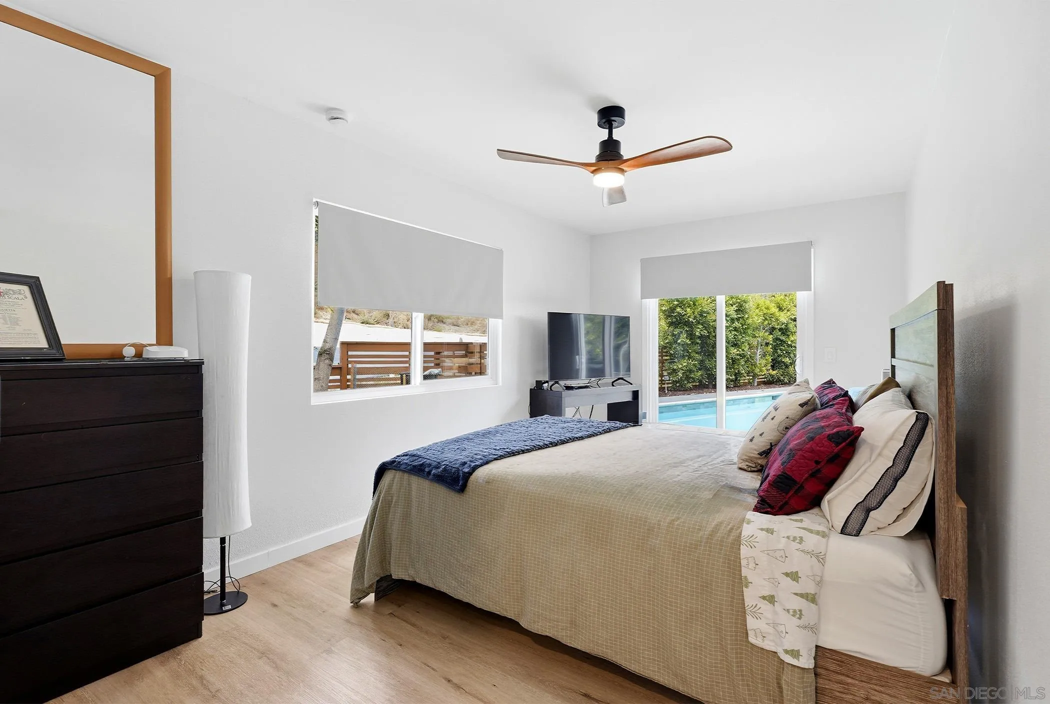 https://cdn.realtyfeed.com/cdn/127/260019976/e6c2aa91545af30d4ed855ecd0ee4787.webp