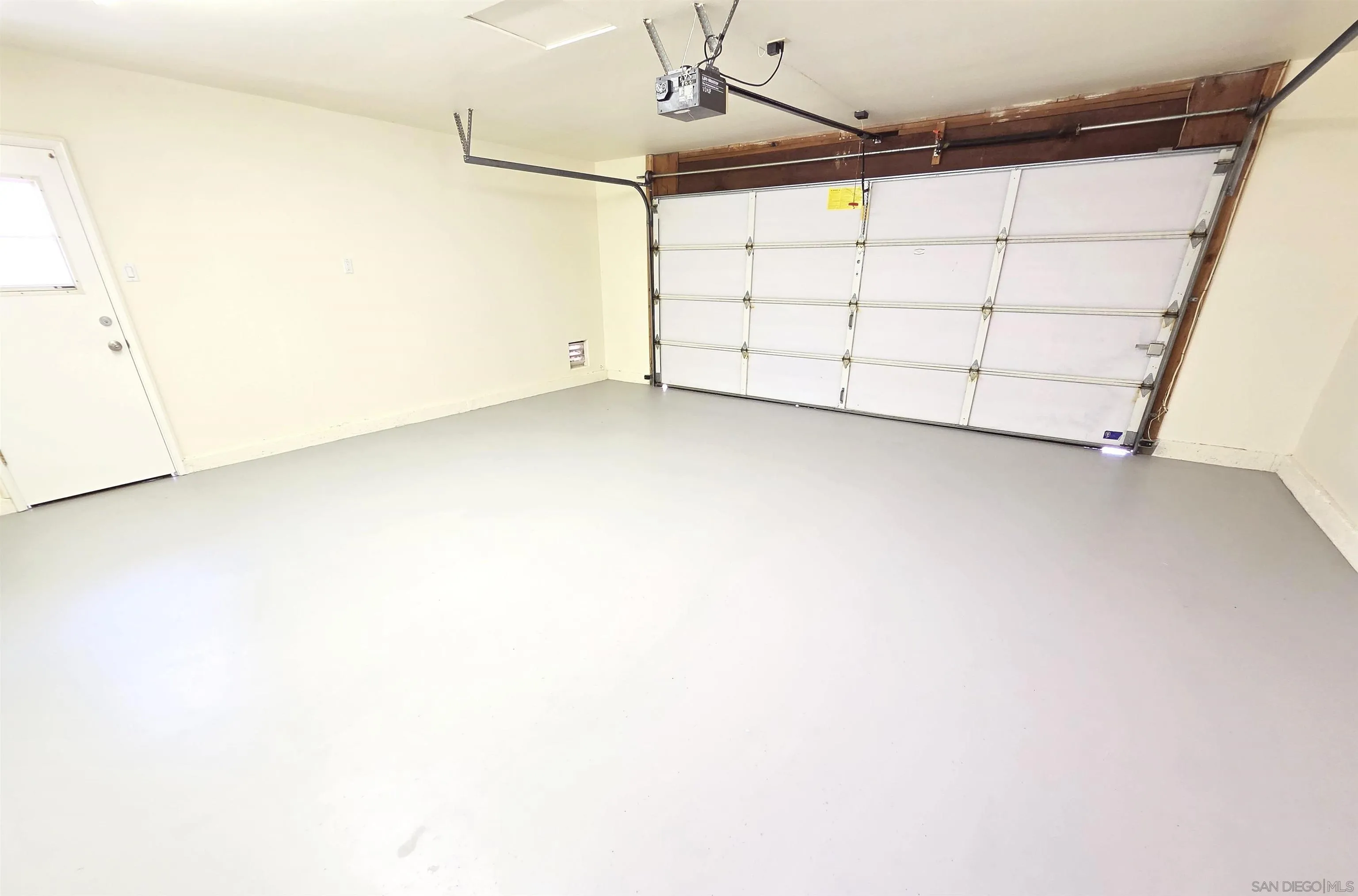https://cdn.realtyfeed.com/cdn/127/260019977/64abfff0313e0dd6cd554669781887d2.webp