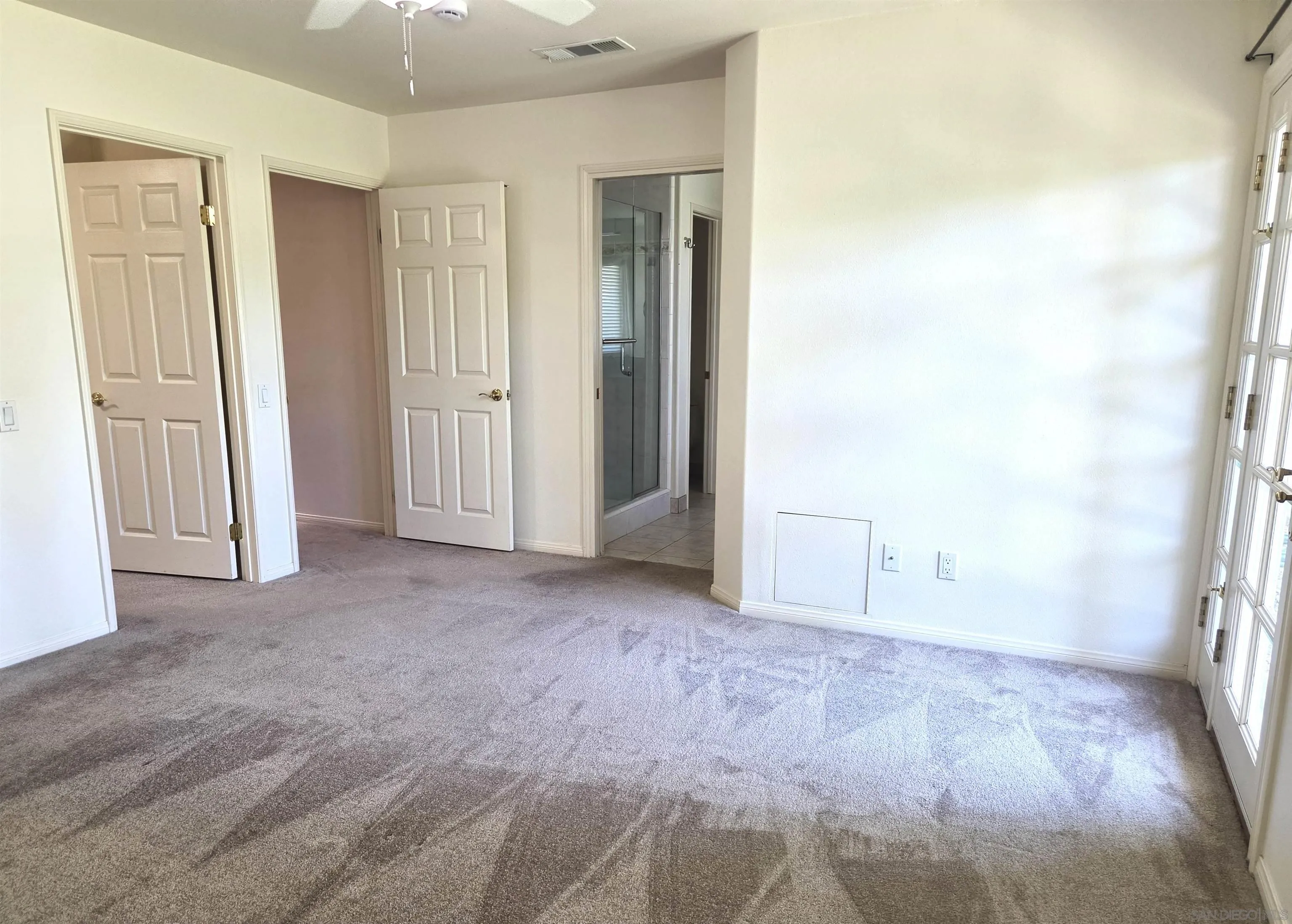 https://cdn.realtyfeed.com/cdn/127/260019977/8fe86107e777d0188c9bb279abd1c358.webp