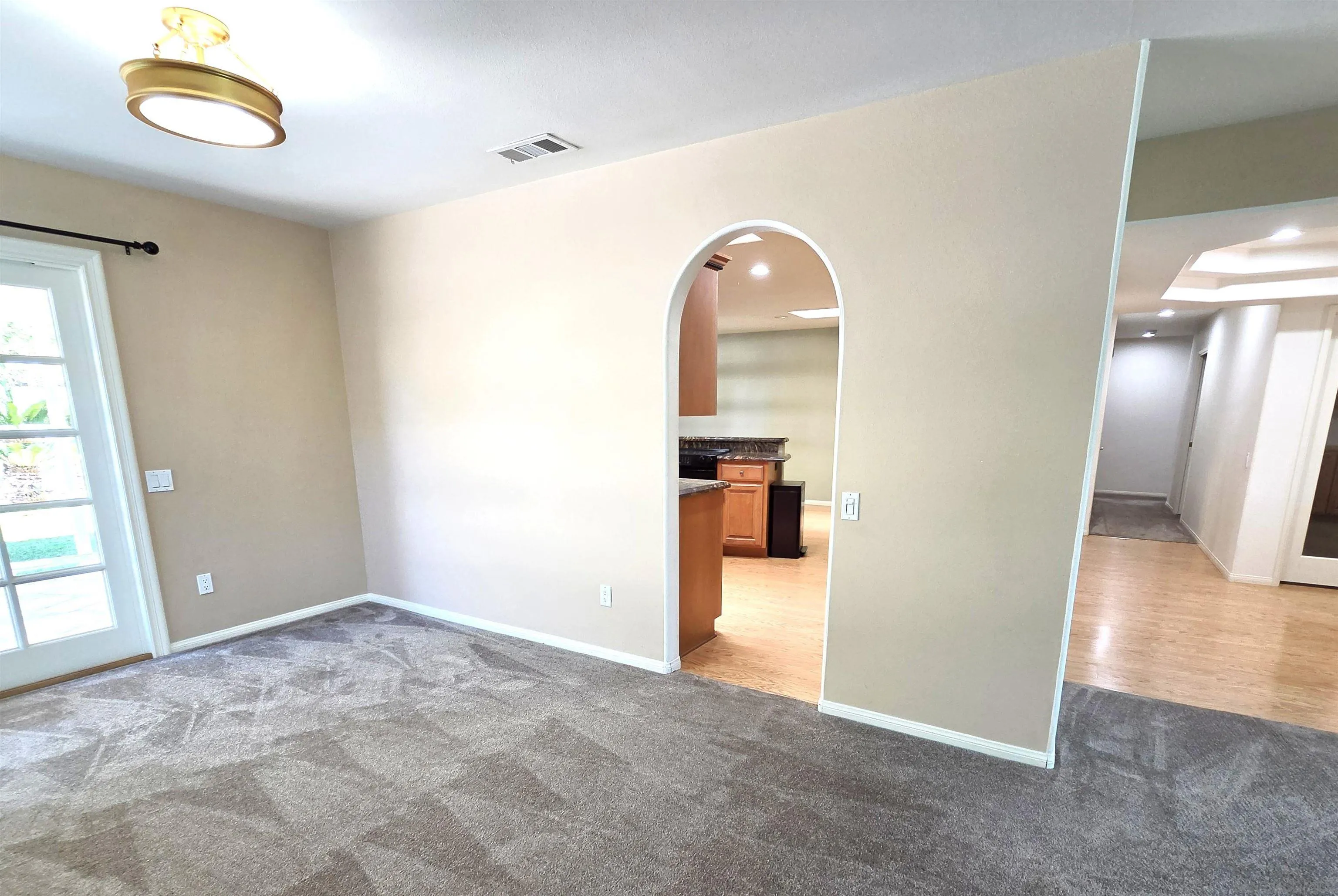 https://cdn.realtyfeed.com/cdn/127/260019977/af1cd986ce6264c1ad61b14b4680a814.webp