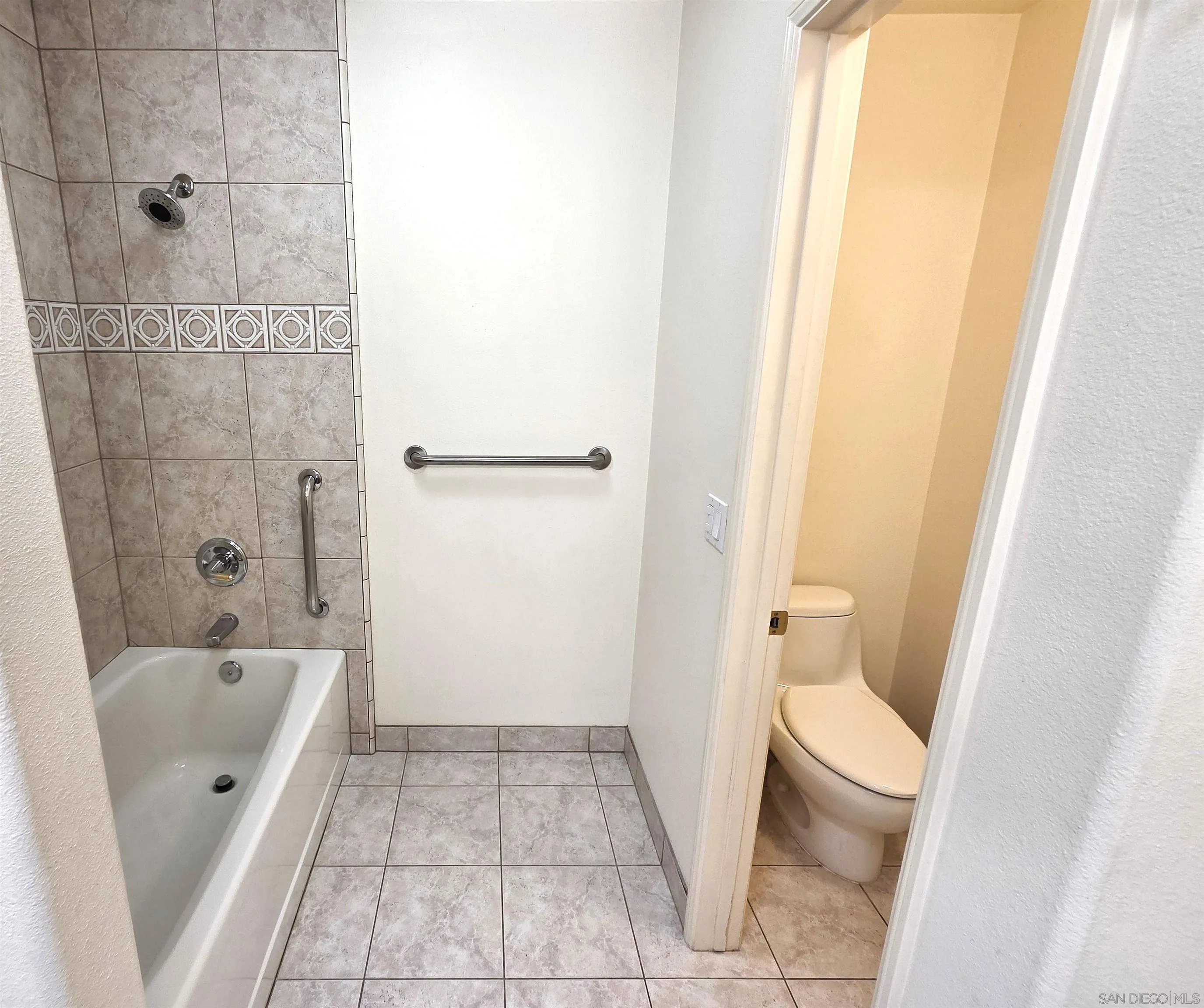 https://cdn.realtyfeed.com/cdn/127/260019977/b9aab0b59a19959d55adaf1c9919016e.webp