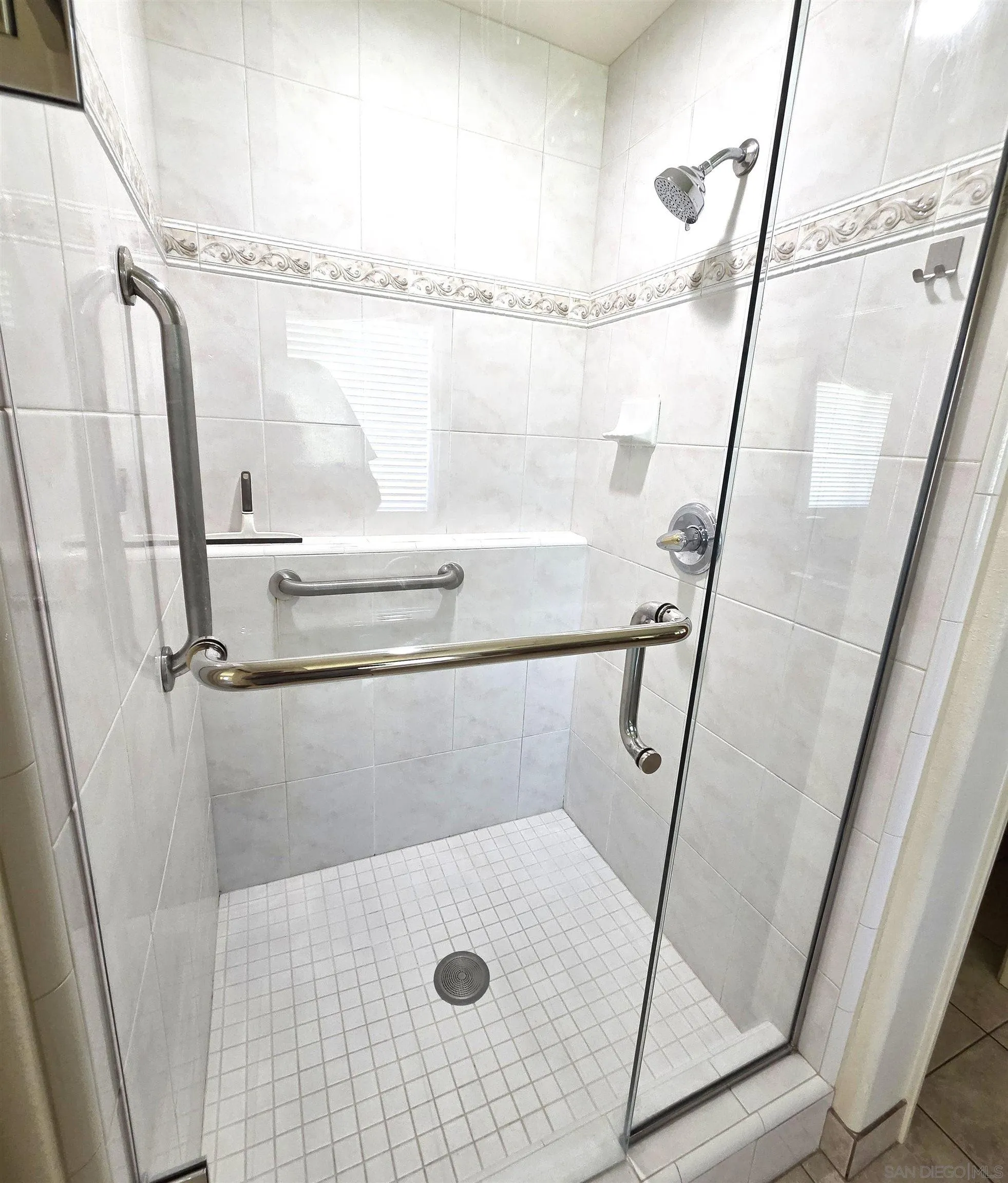 https://cdn.realtyfeed.com/cdn/127/260019977/c62af2ca639f3b250b069ec7f8eb77b2.webp