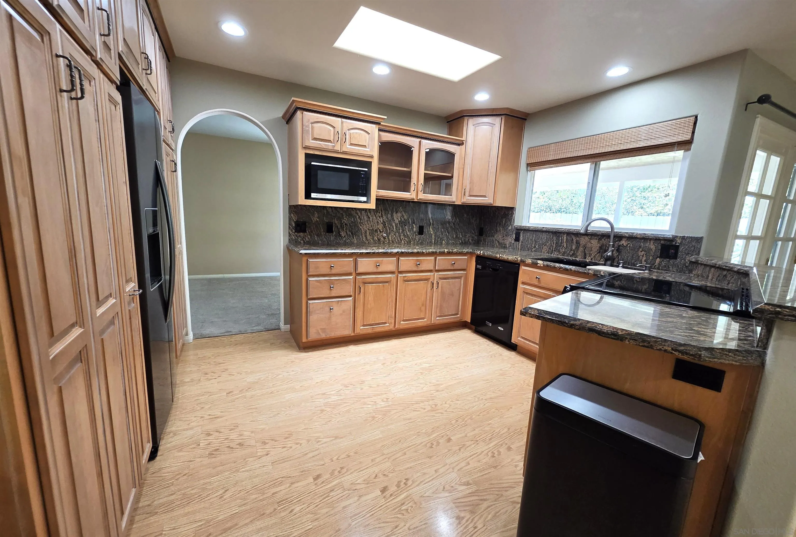 https://cdn.realtyfeed.com/cdn/127/260019977/d3c987d9b9a5dfcb257ee3993e6e2e16.webp