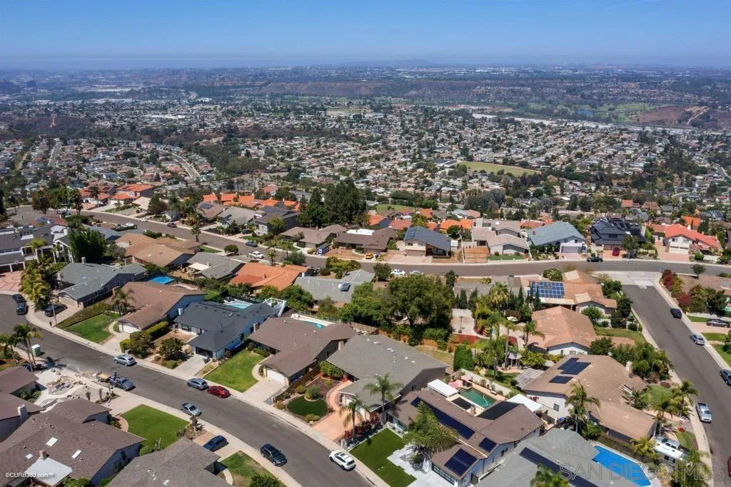 https://cdn.realtyfeed.com/cdn/127/260019977/e6caf24f790f104b3971f2238679fc79.webp