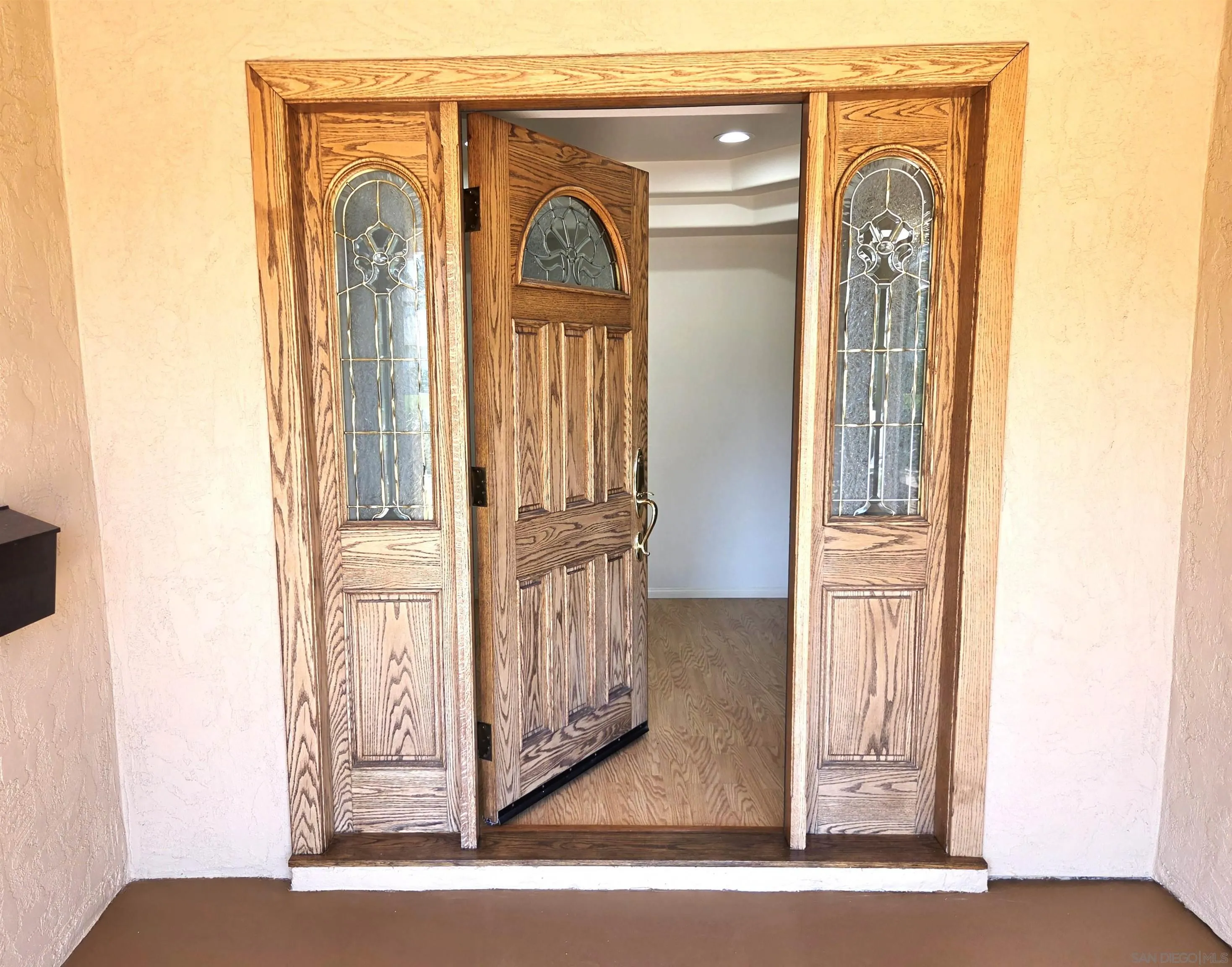 https://cdn.realtyfeed.com/cdn/127/260019977/e99c1f1949d2c19abc650971ae0f42c8.webp