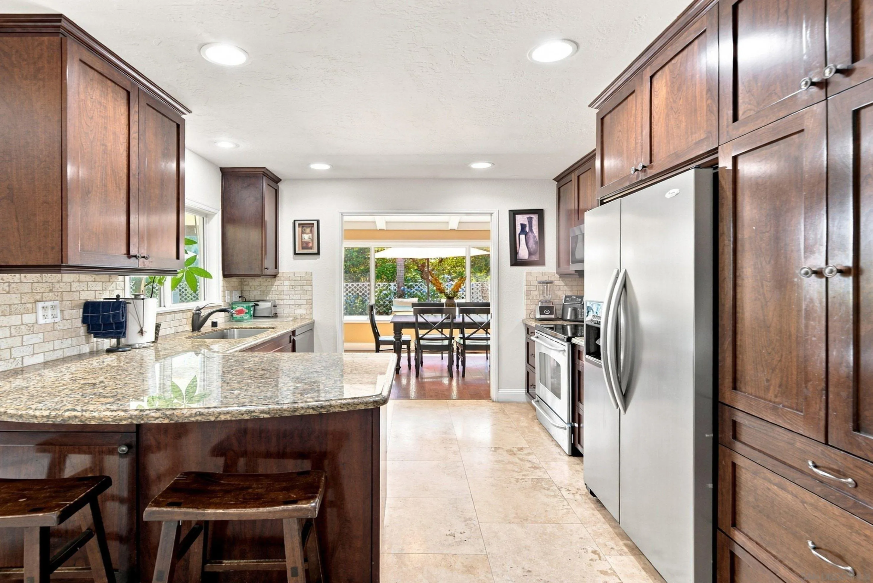 https://cdn.realtyfeed.com/cdn/127/260019978/00e80aad625683378a405aa72d695bda.webp