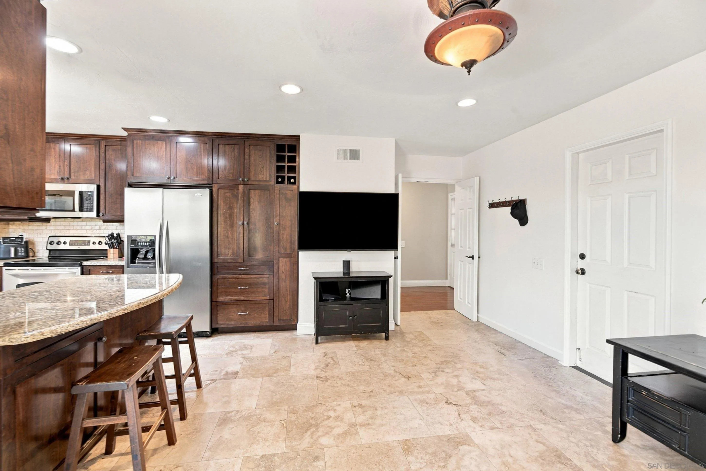 https://cdn.realtyfeed.com/cdn/127/260019978/097561bcc1f6853861bebe983e0b2cb5.webp