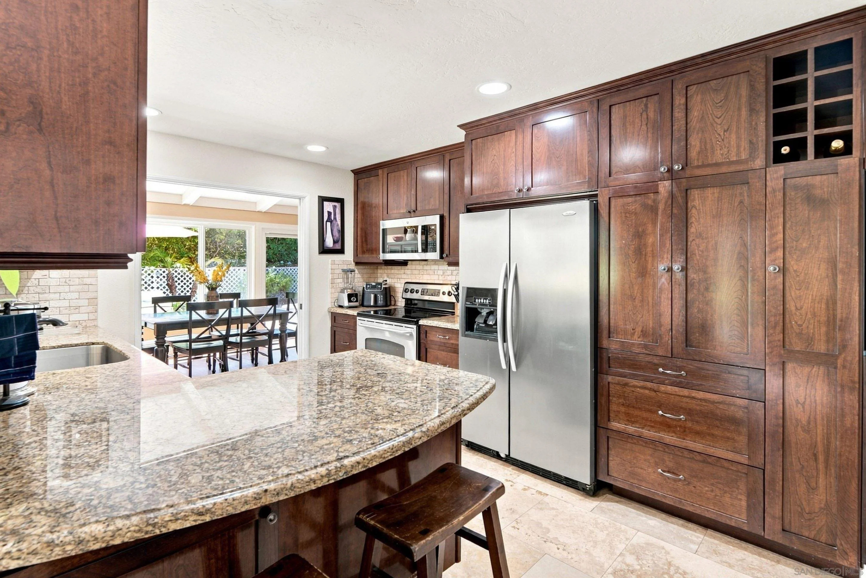 https://cdn.realtyfeed.com/cdn/127/260019978/770436aabbbbb47d3279d139cfebf963.webp
