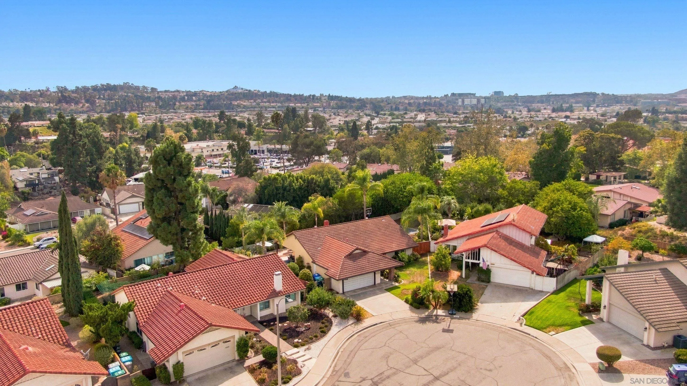 https://cdn.realtyfeed.com/cdn/127/260019978/be9731fed81b8d600b9bc56bd3d1df95.webp
